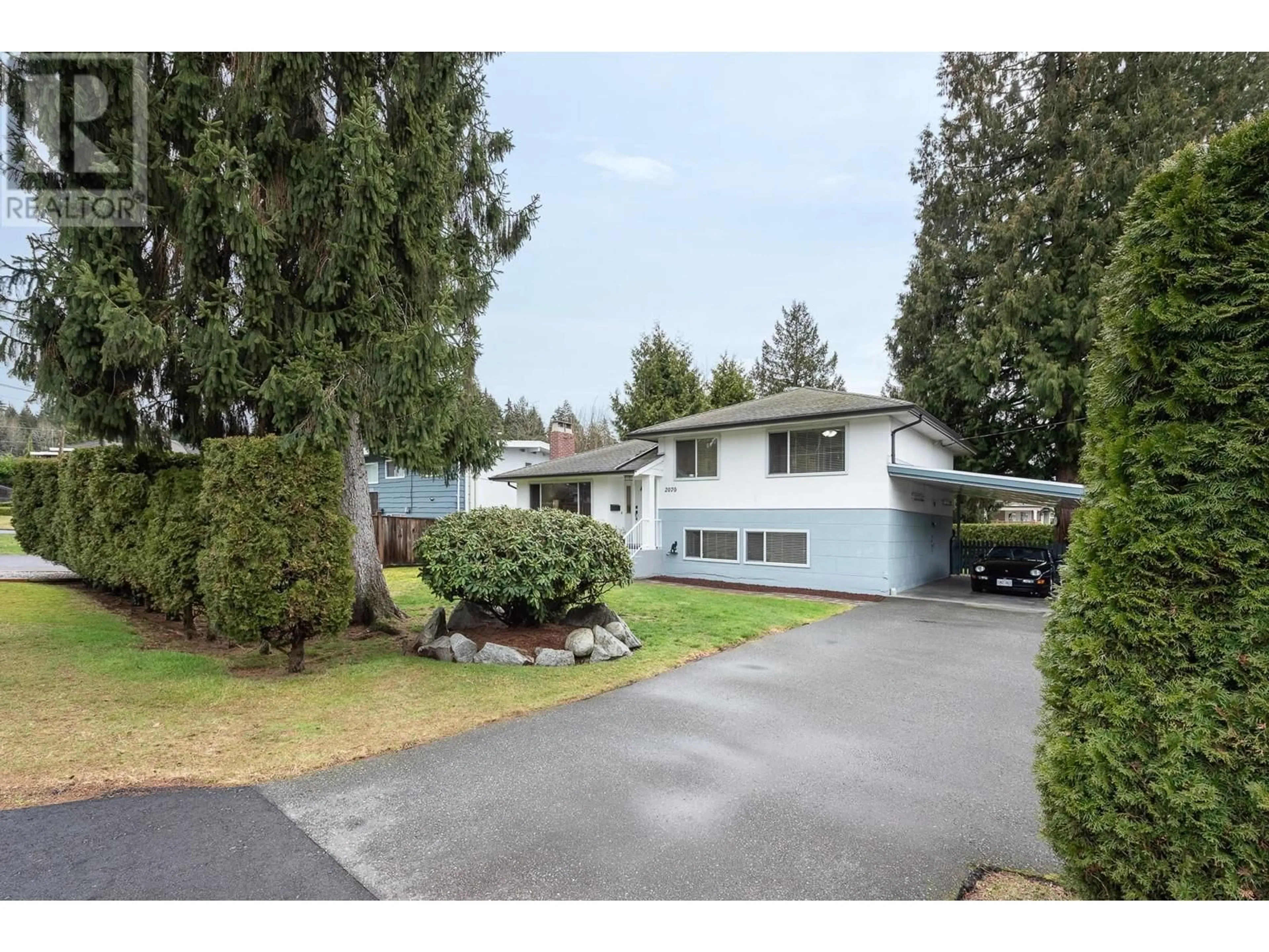 Home with vinyl exterior material, street for 2070 LYONS COURT, Coquitlam British Columbia V3J3L7