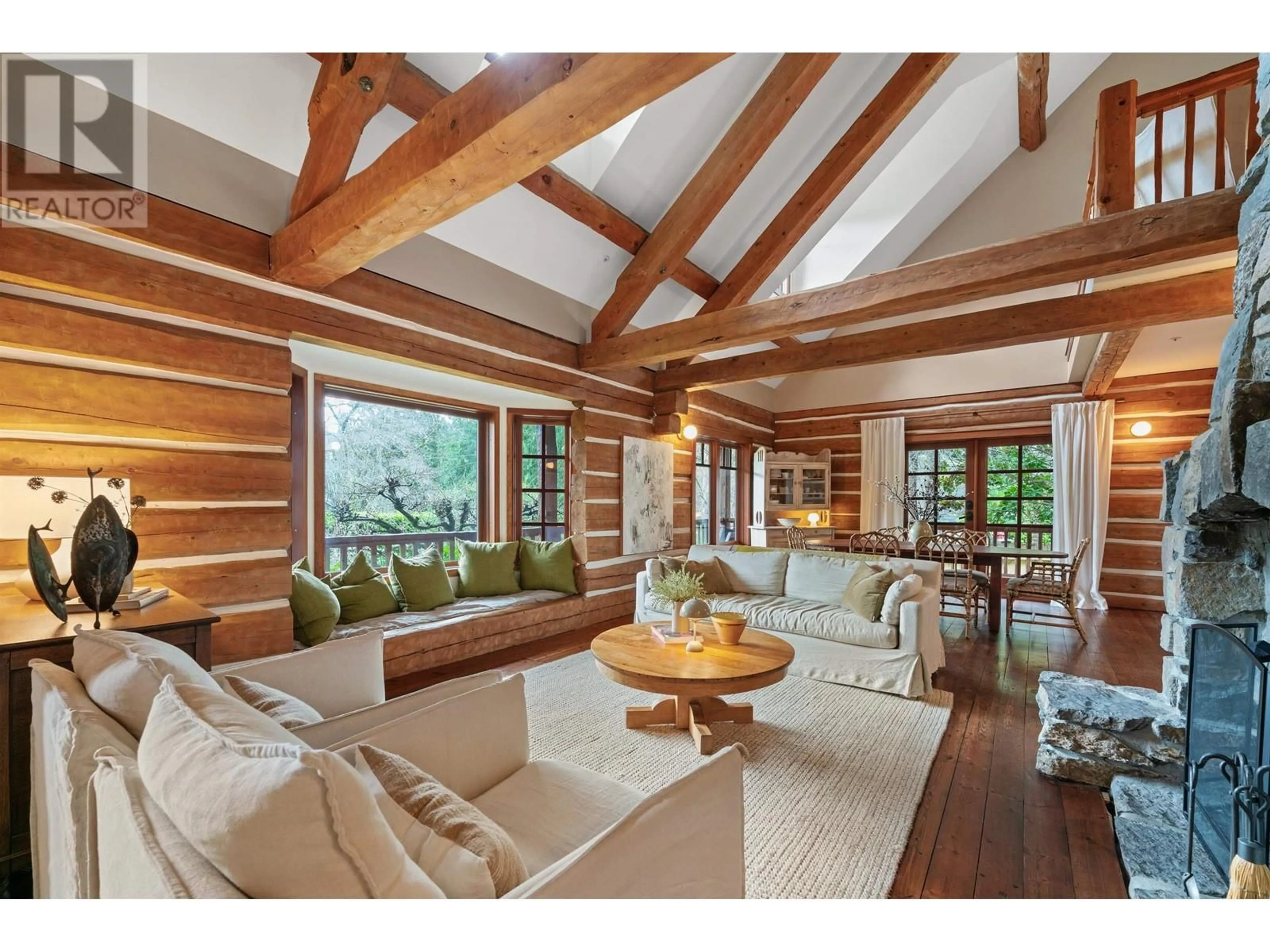 Living room with furniture, wood/laminate floor for 5851 EAGLE ISLAND, West Vancouver British Columbia V7W1V6