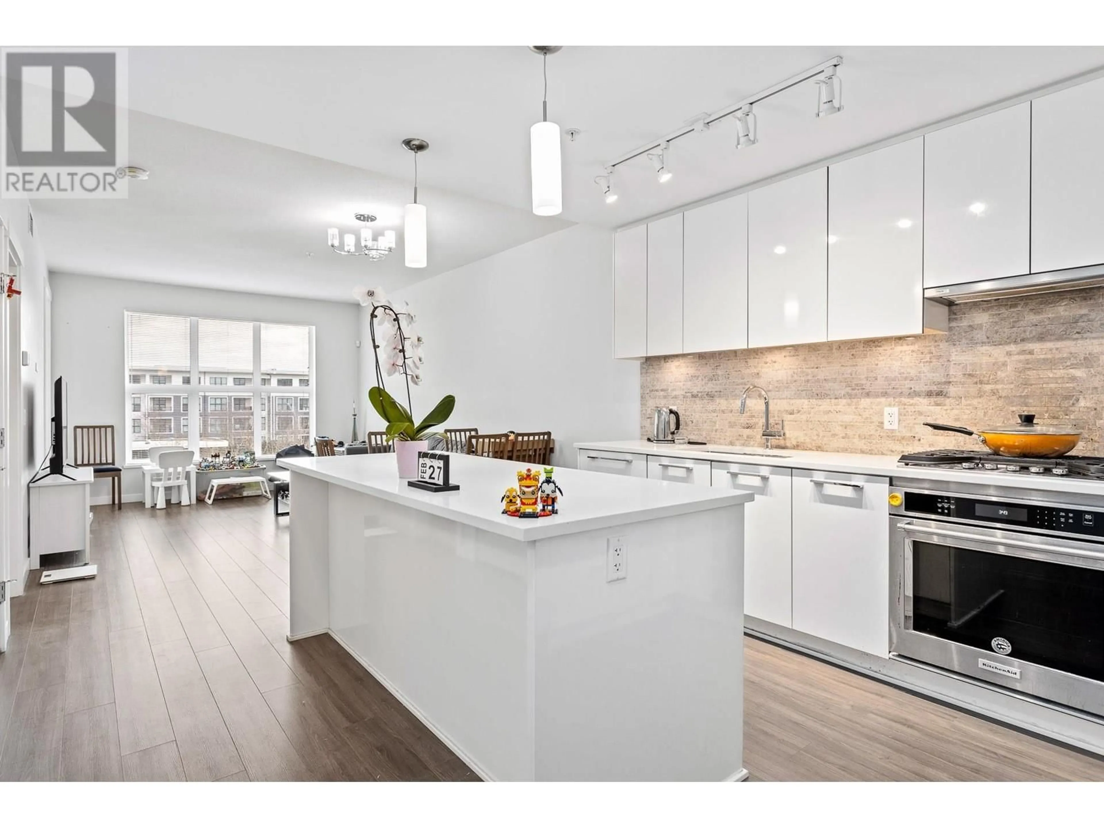 Open concept kitchen, unknown for 318 9500 TOMICKI AVENUE, Richmond British Columbia V6X0R9