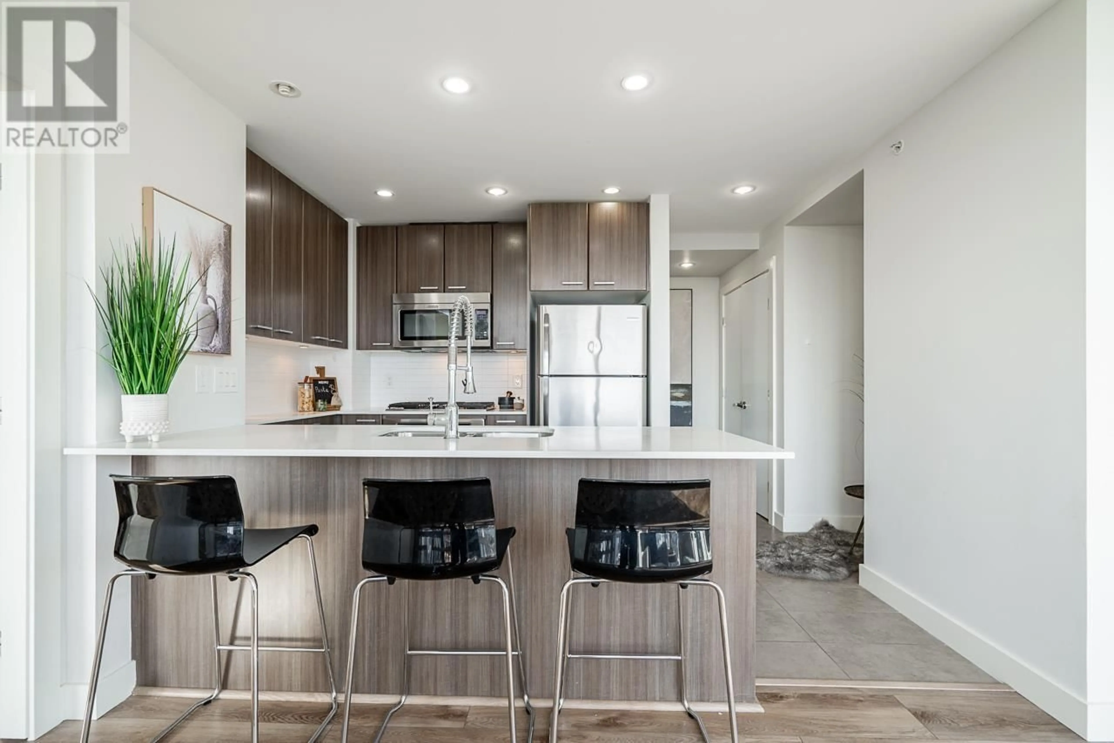 Open concept kitchen, unknown for 4002 2955 ATLANTIC AVENUE, Coquitlam British Columbia V3B0H9