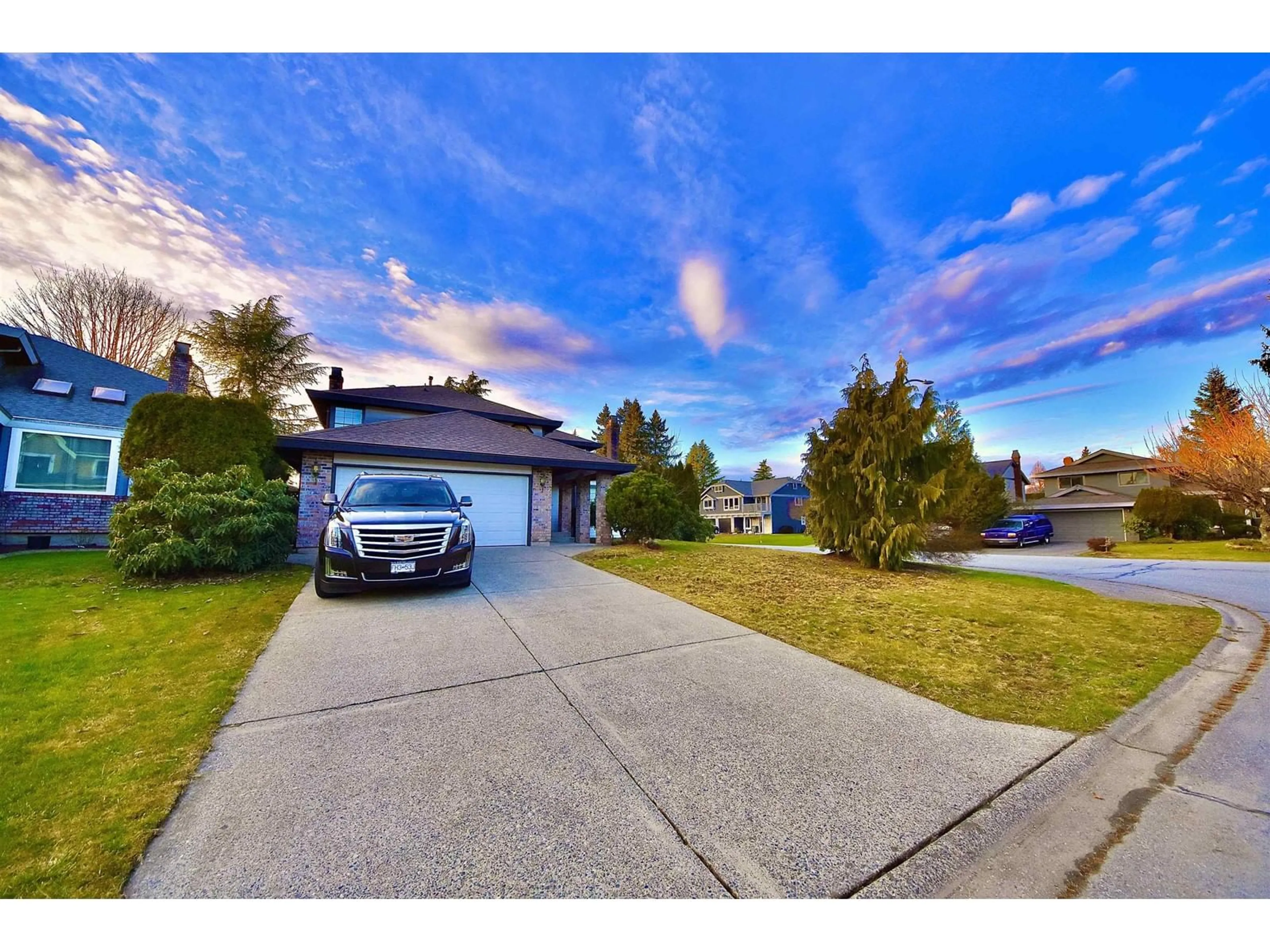 A pic from outside/outdoor area/front of a property/back of a property/a pic from drone, street for 16271 NORTHGLEN PLACE, Surrey British Columbia V4N1T7