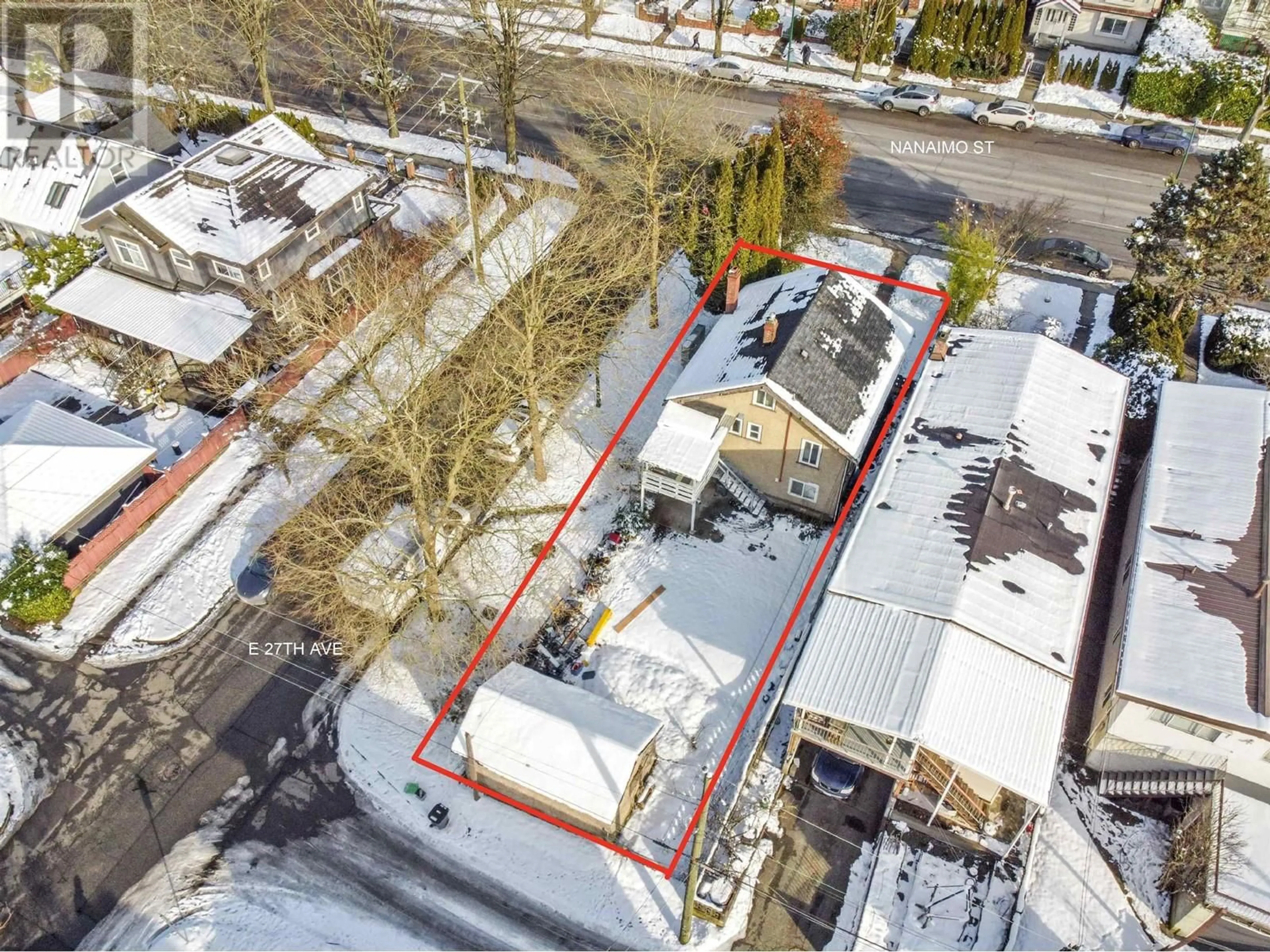 A pic from outside/outdoor area/front of a property/back of a property/a pic from drone, street for 4307 NANAIMO STREET, Vancouver British Columbia V5N5H9