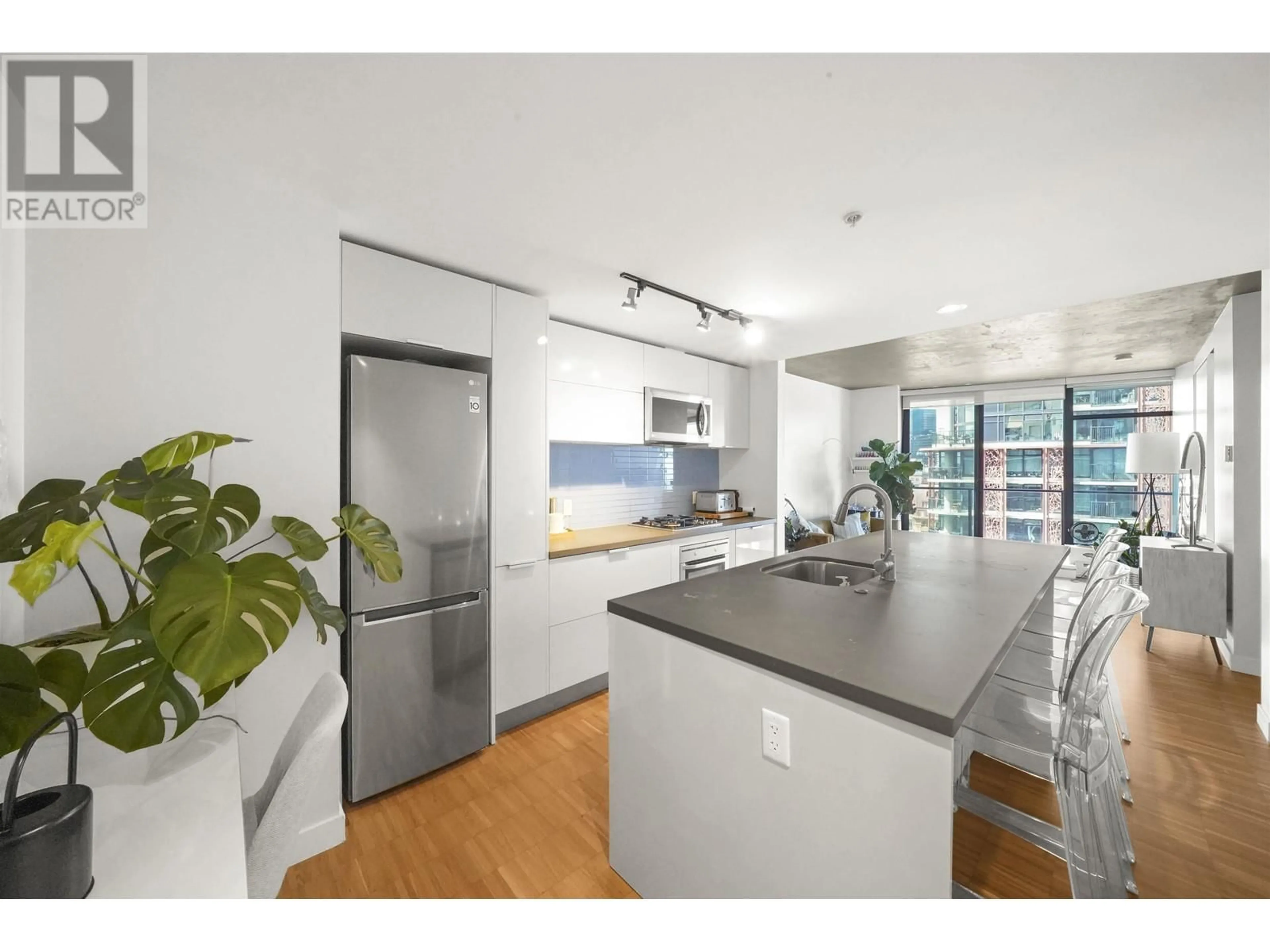 Open concept kitchen, unknown for 1907 108 W CORDOVA STREET, Vancouver British Columbia V6B0G5