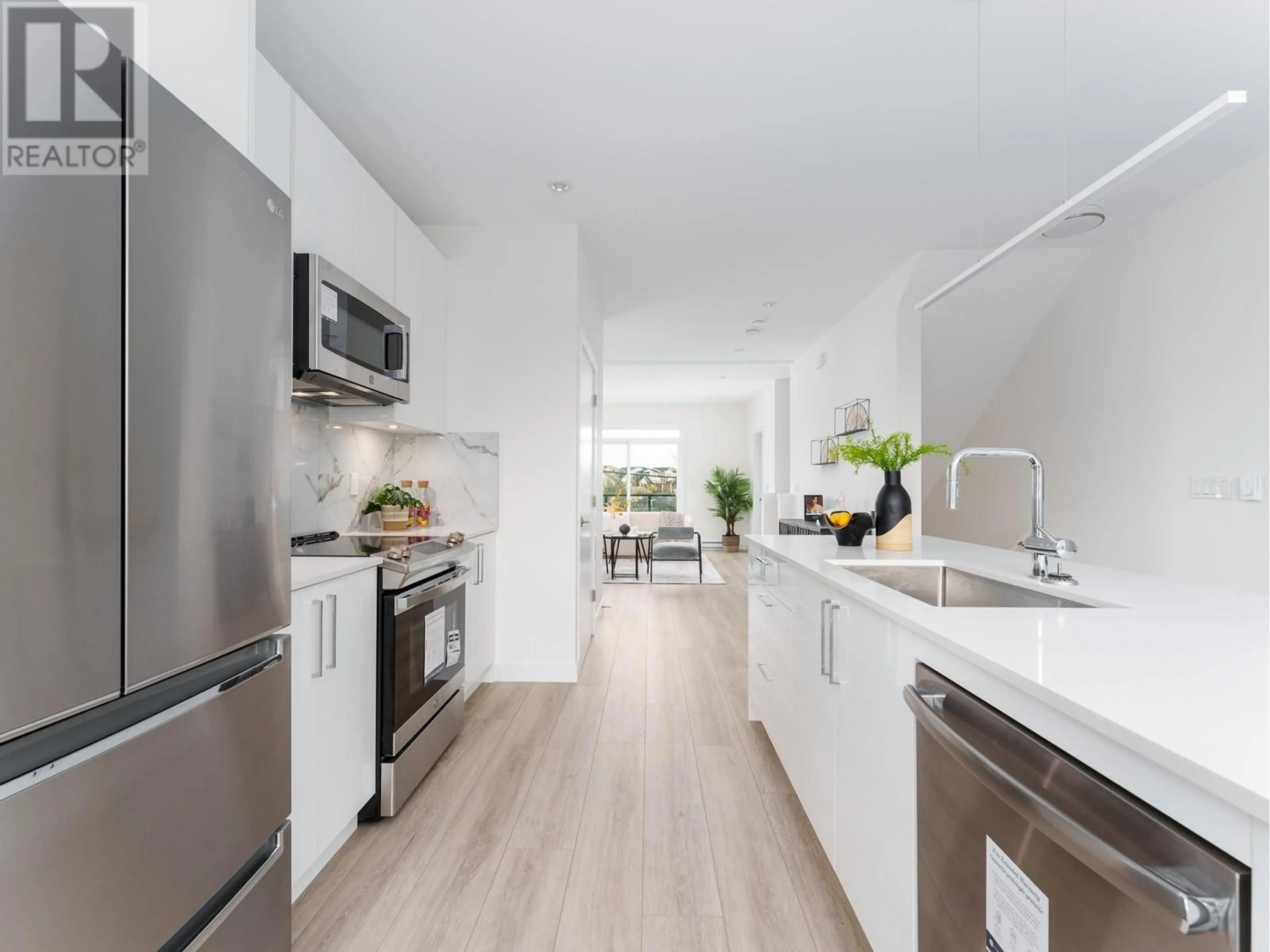 Open concept kitchen, unknown for 43 - 4337 BOUNDARY ROAD, Richmond British Columbia V6V1S8