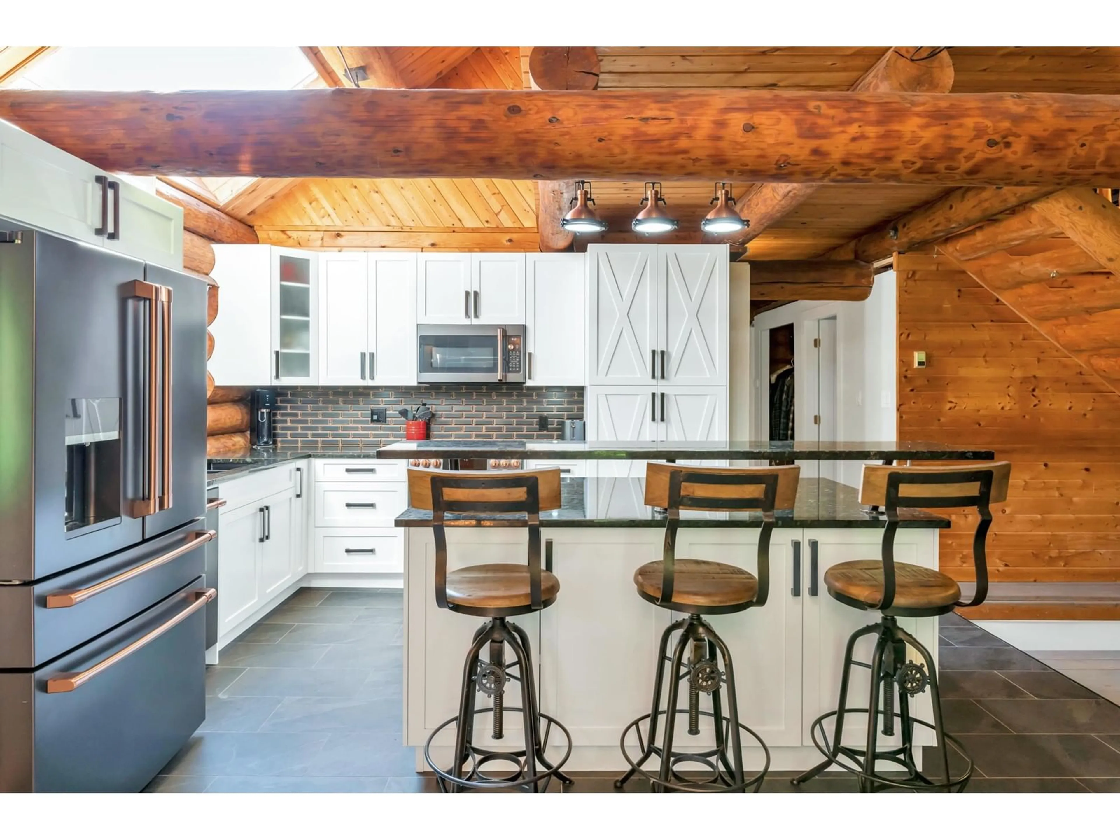 Open concept kitchen, unknown for 11108 GREENWOOD, Mission British Columbia V4S1A9