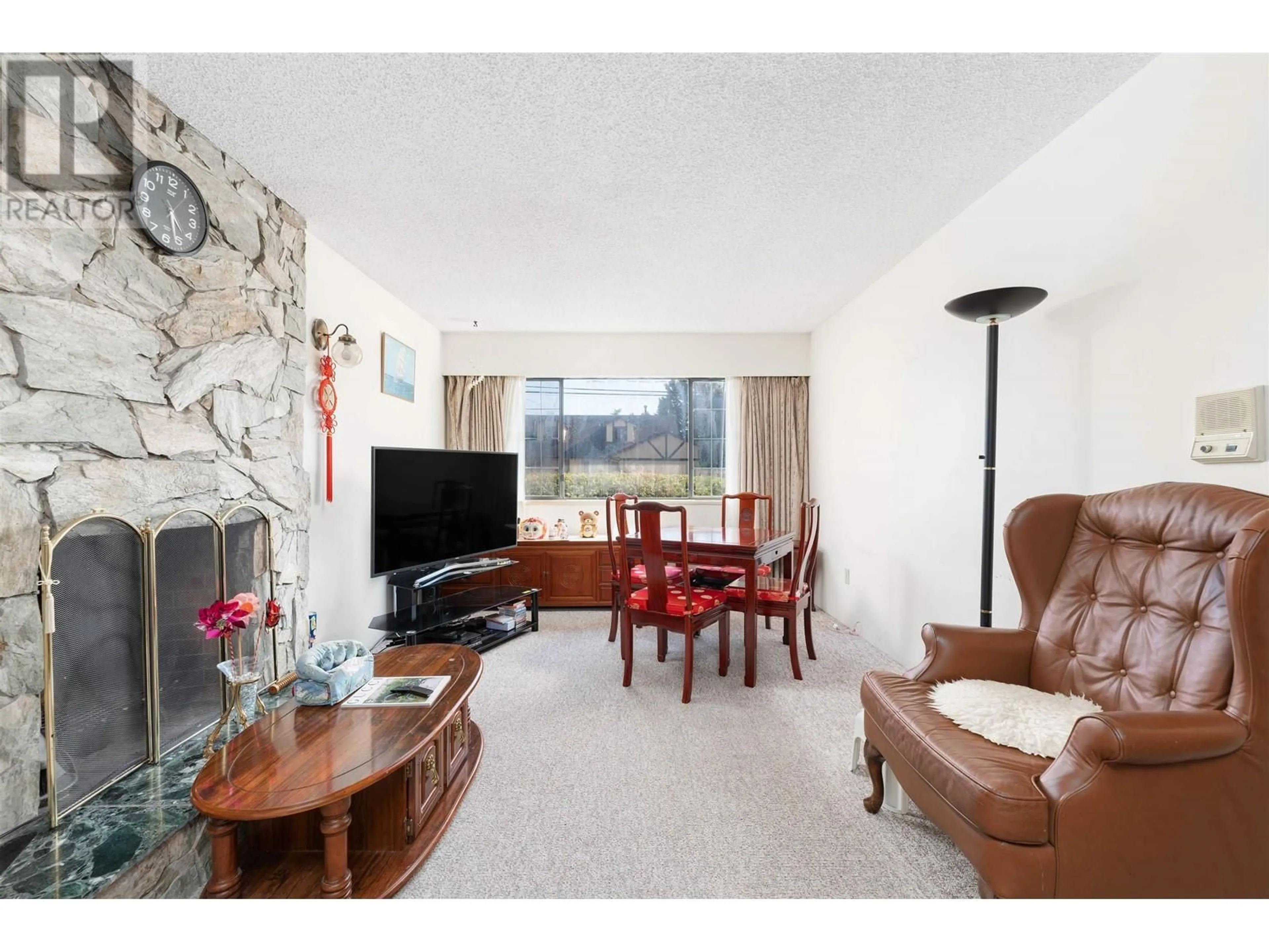 Living room with furniture, unknown for 9637 FRANCIS ROAD, Richmond British Columbia V6Y3A6