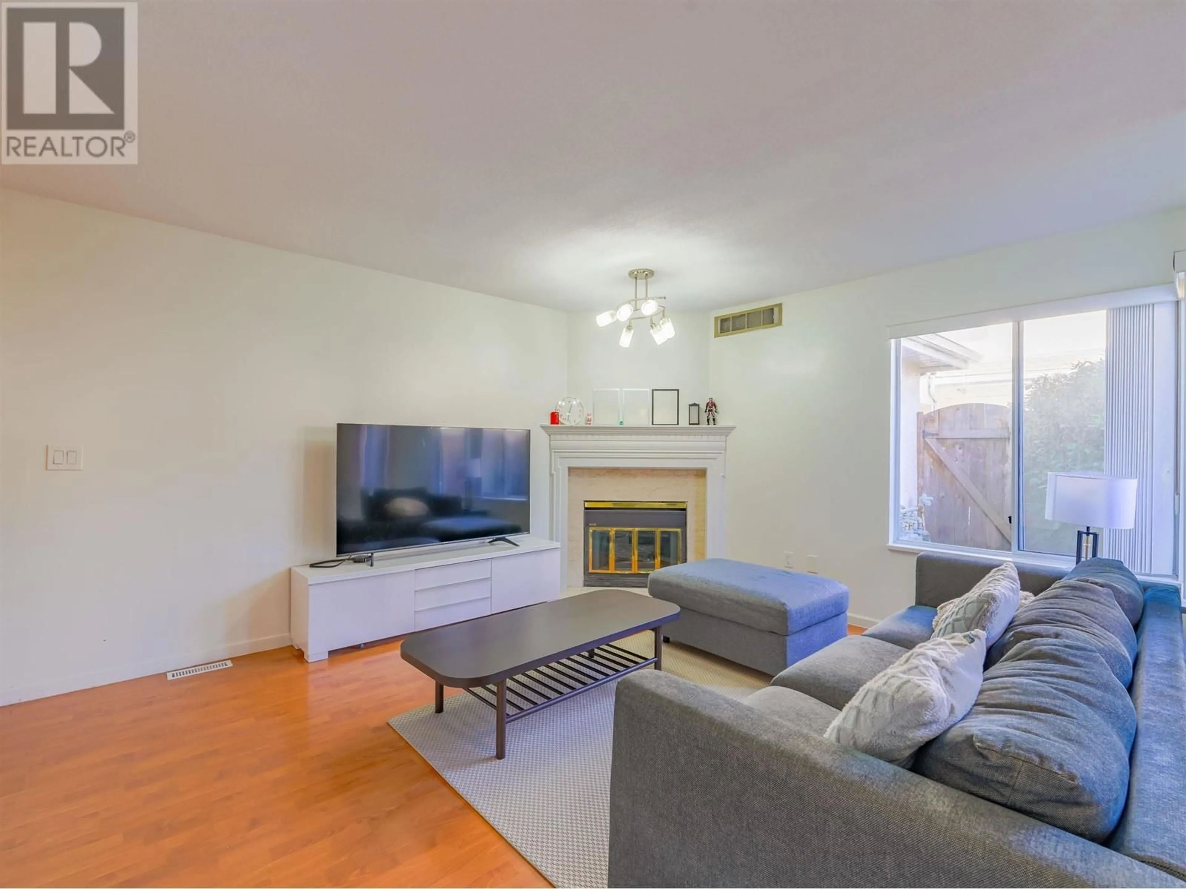 Living room with furniture, unknown for 8 - 8220 BENNETT ROAD, Richmond British Columbia V6Y1N5