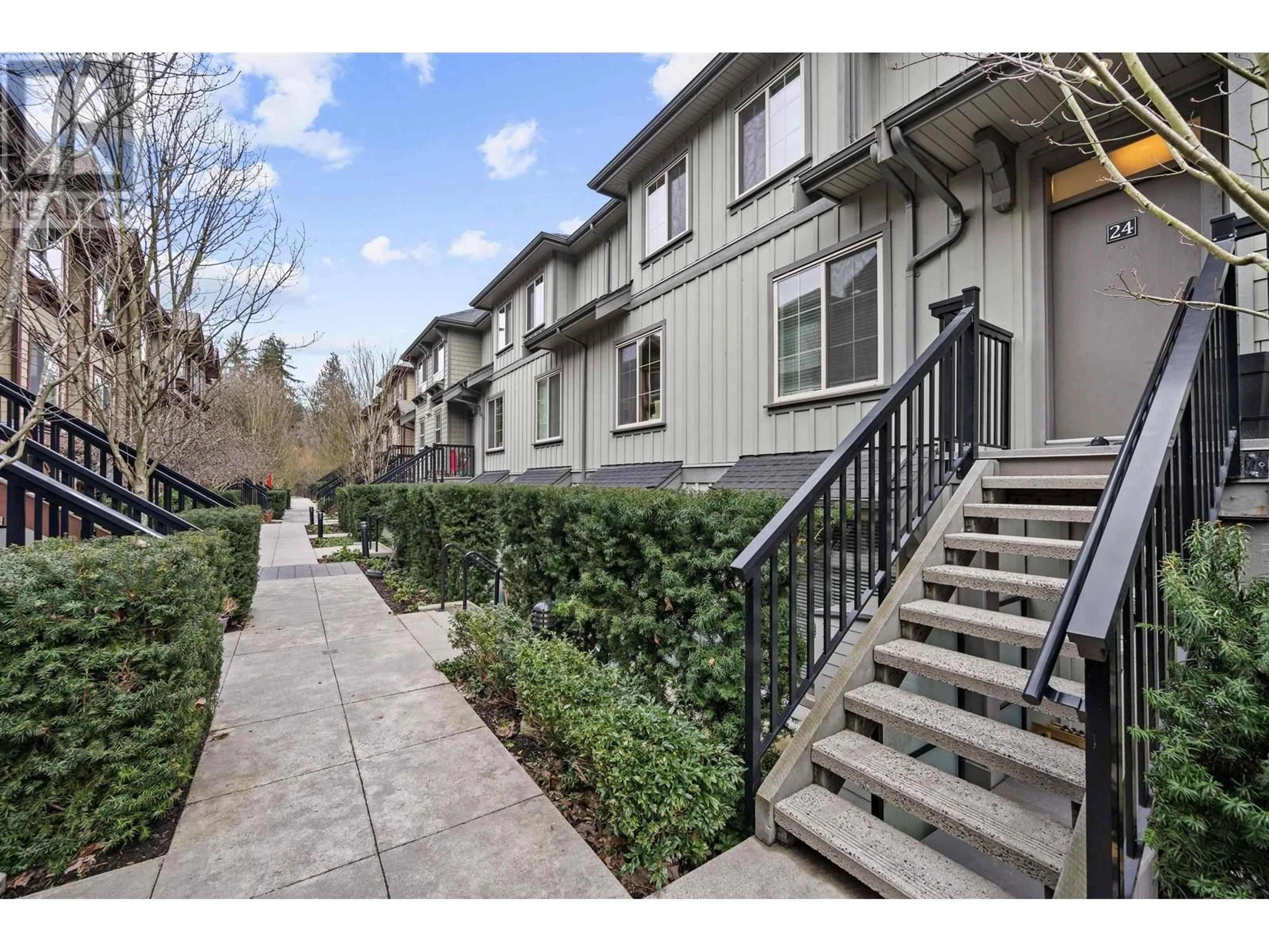 Patio, street for 24 433 SEYMOUR RIVER PLACE, North Vancouver British Columbia V7H0B8