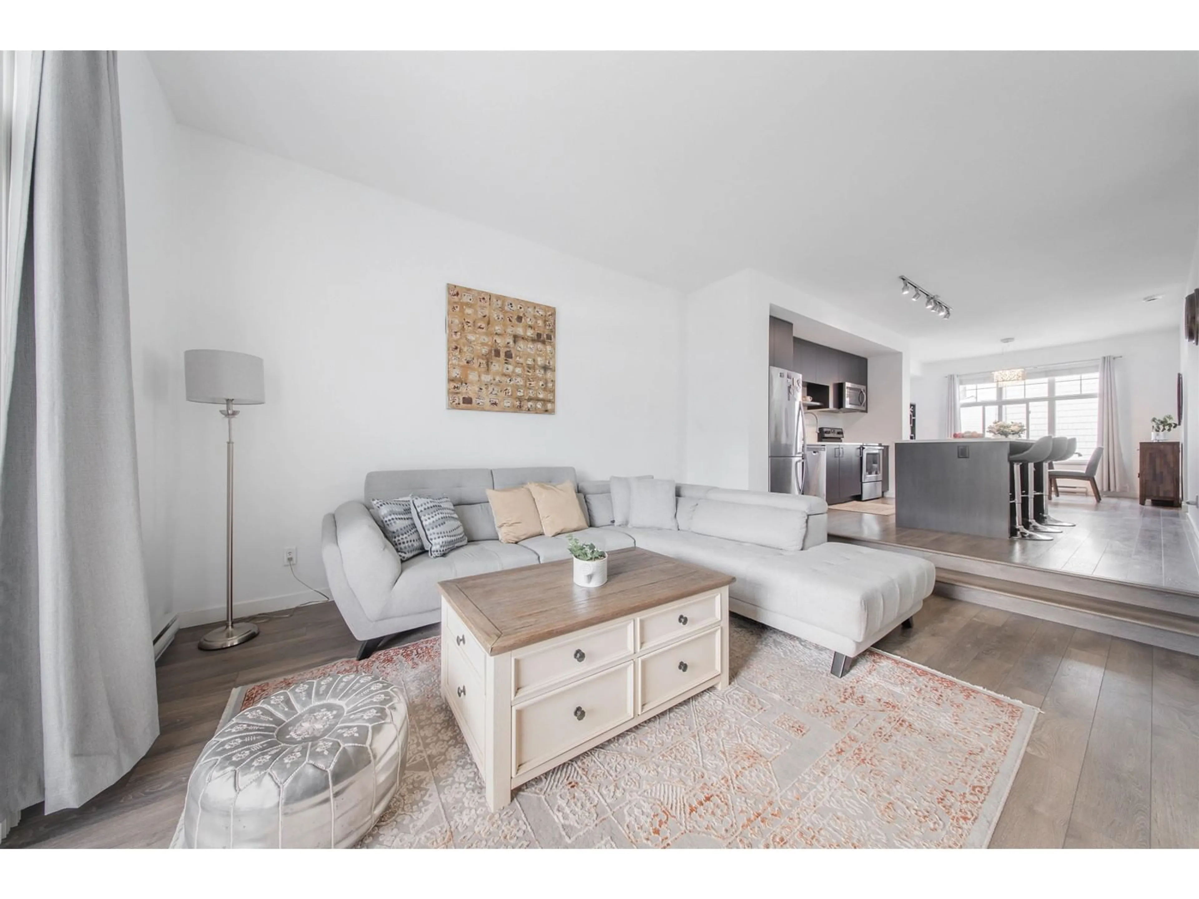 Living room with furniture, unknown for 29 - 10433 158, Surrey British Columbia V4N6S3