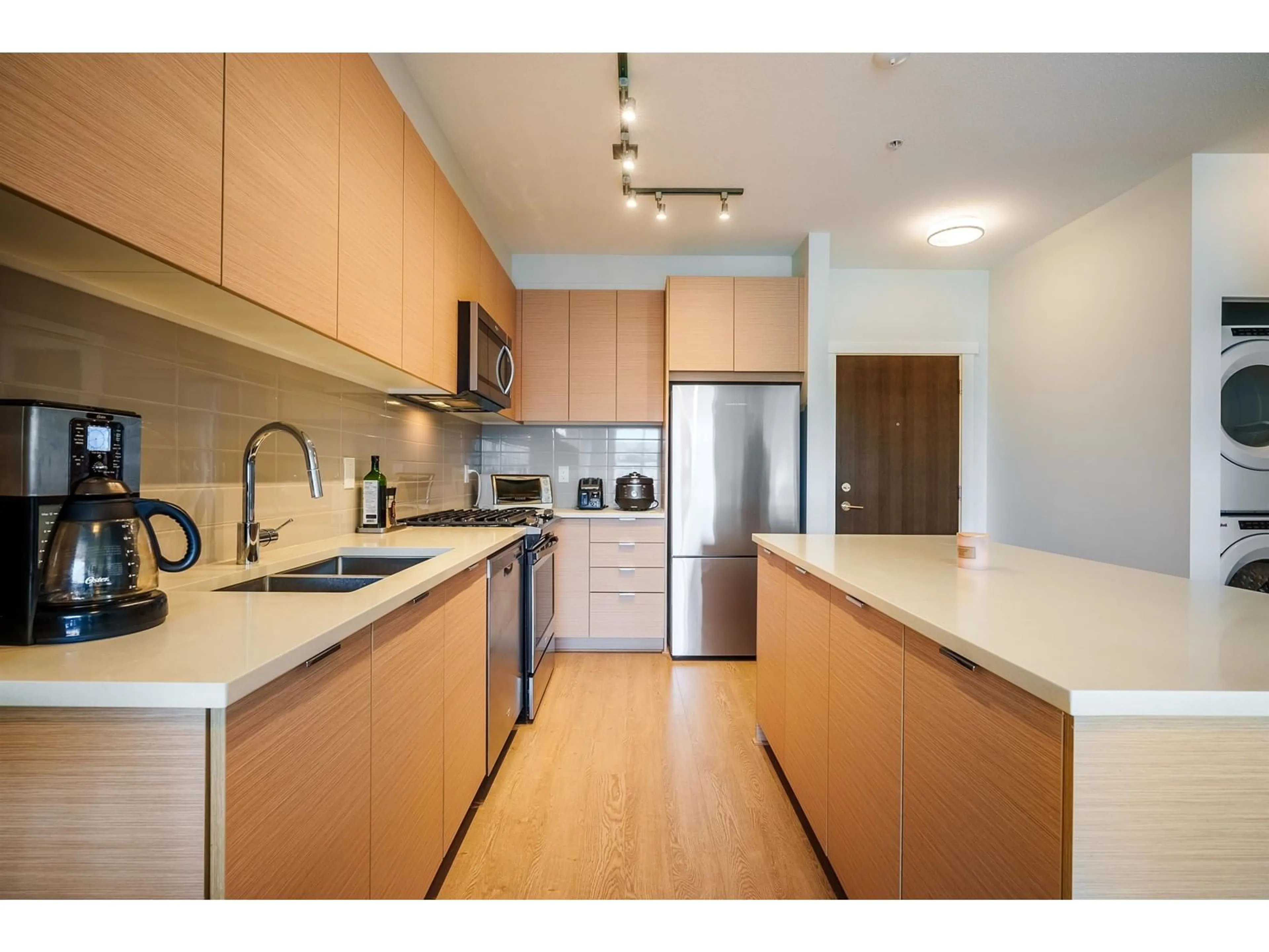 Standard kitchen, unknown for C425 8150 207 STREET, Langley British Columbia V2Y4J4