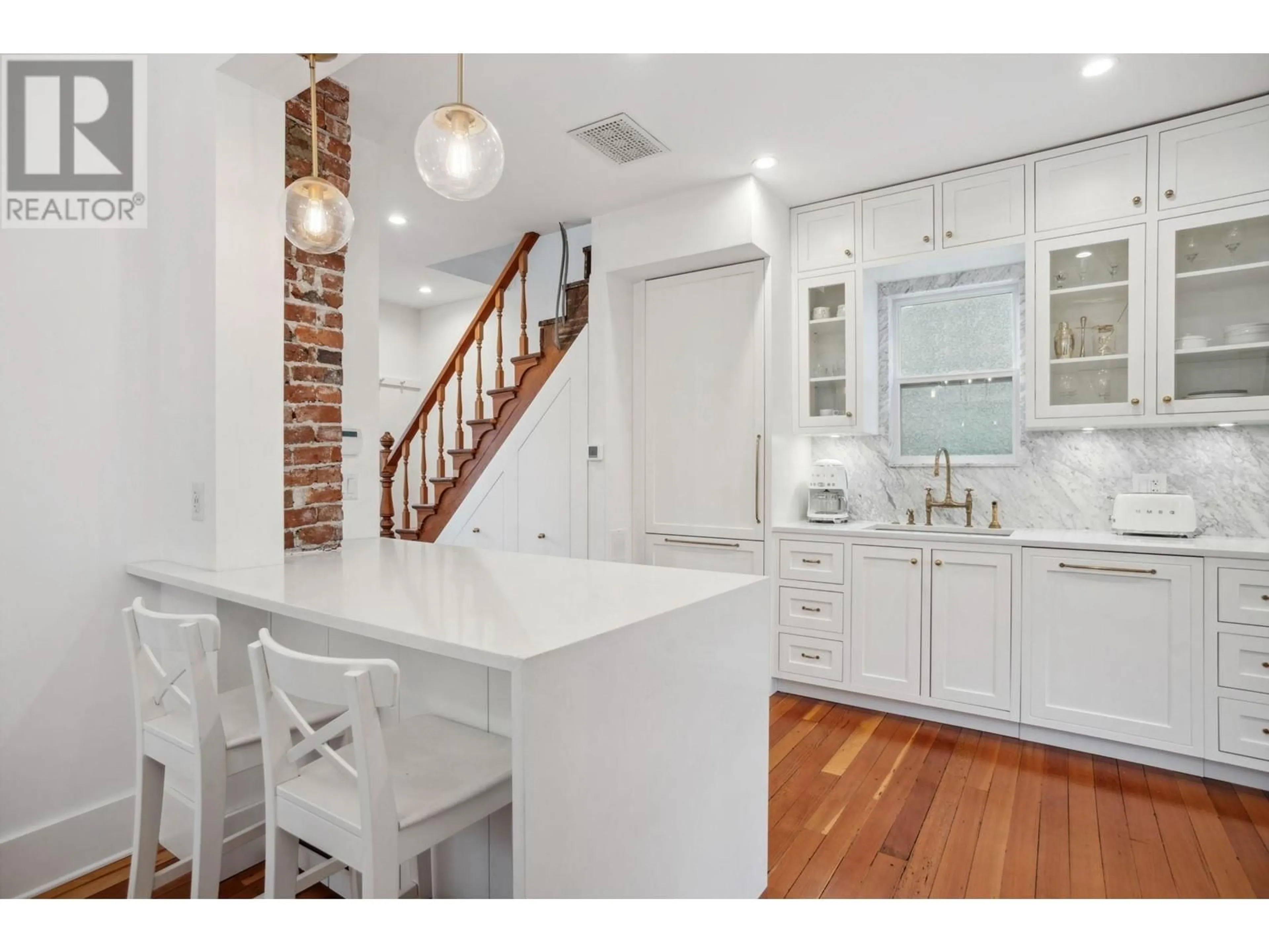 Open concept kitchen, ceramic/tile floor for 2539 E GEORGIA STREET, Vancouver British Columbia V5K2J6