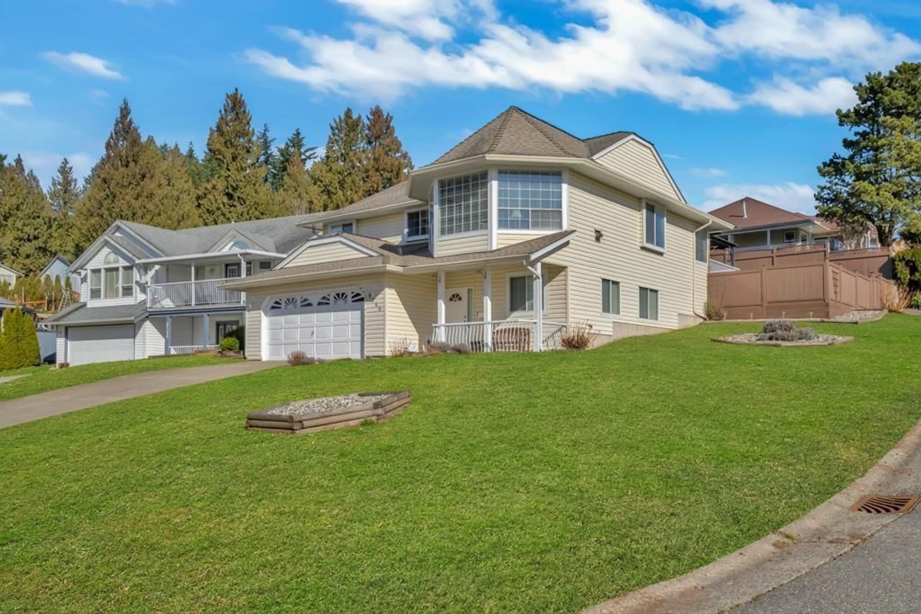 A pic from outside/outdoor area/front of a property/back of a property/a pic from drone, mountain view for 8144 FAWN TERRACE, Mission British Columbia V2V6M9