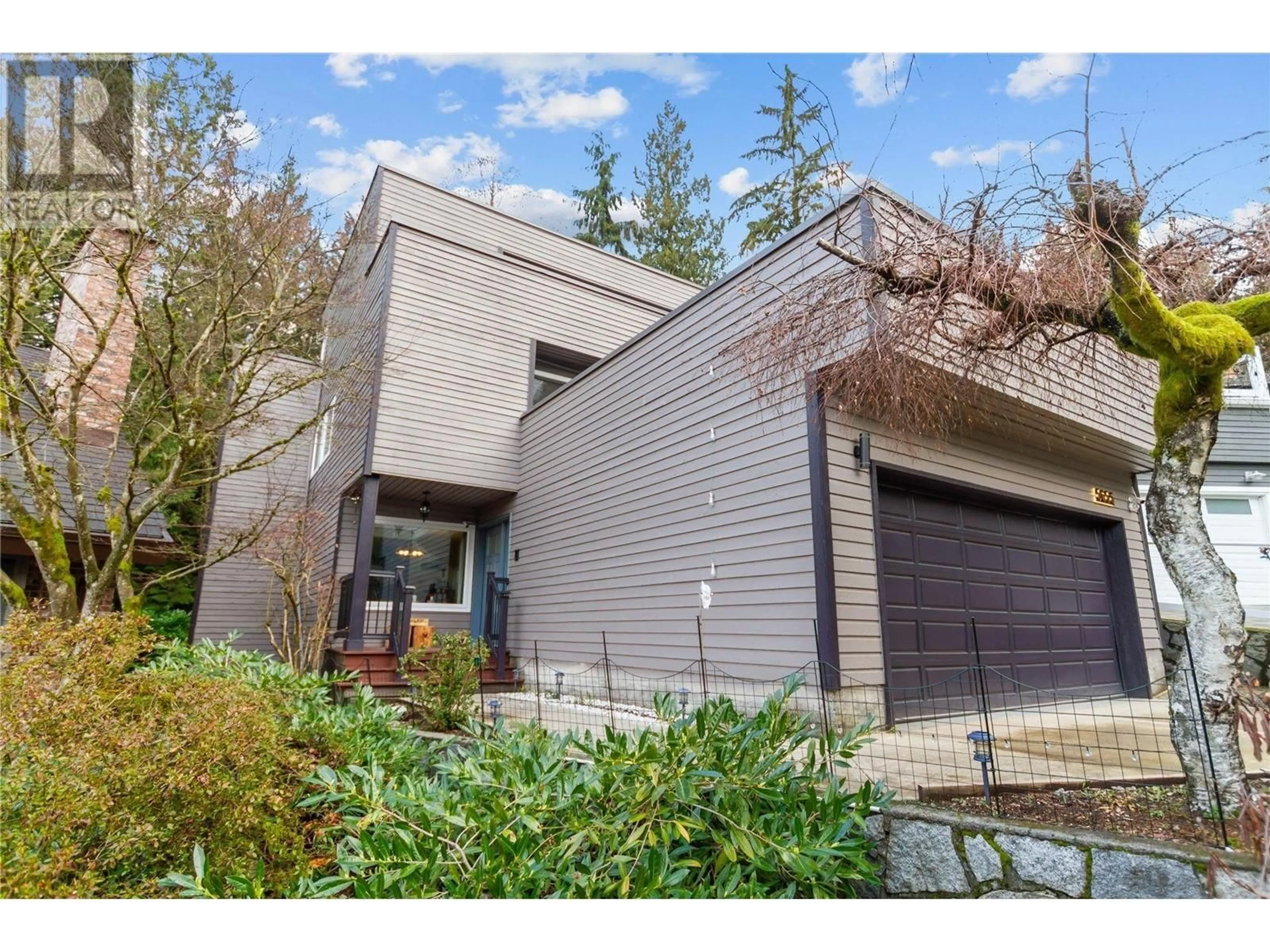 Unknown for 5655 WHITE PINE LANE, North Vancouver British Columbia V7R4S1