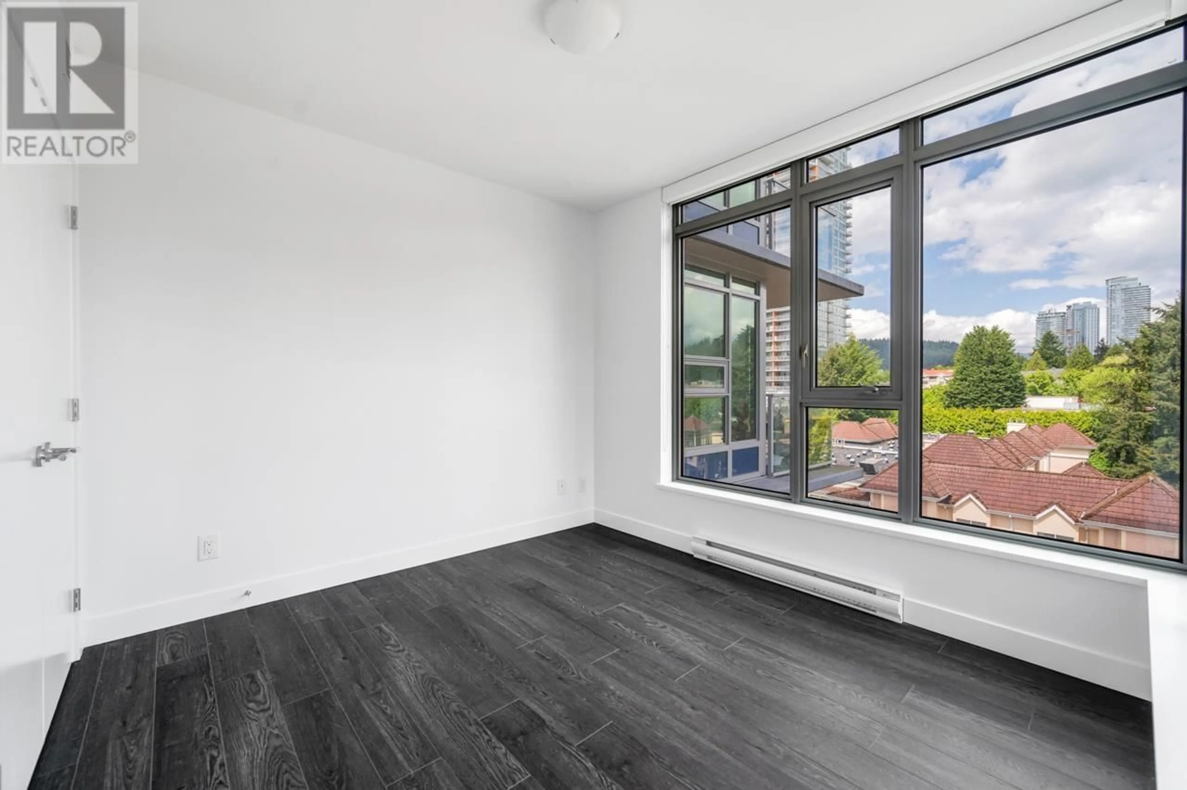 A pic of a room for 706 - 518 WHITING WAY, Coquitlam British Columbia V3J0H7