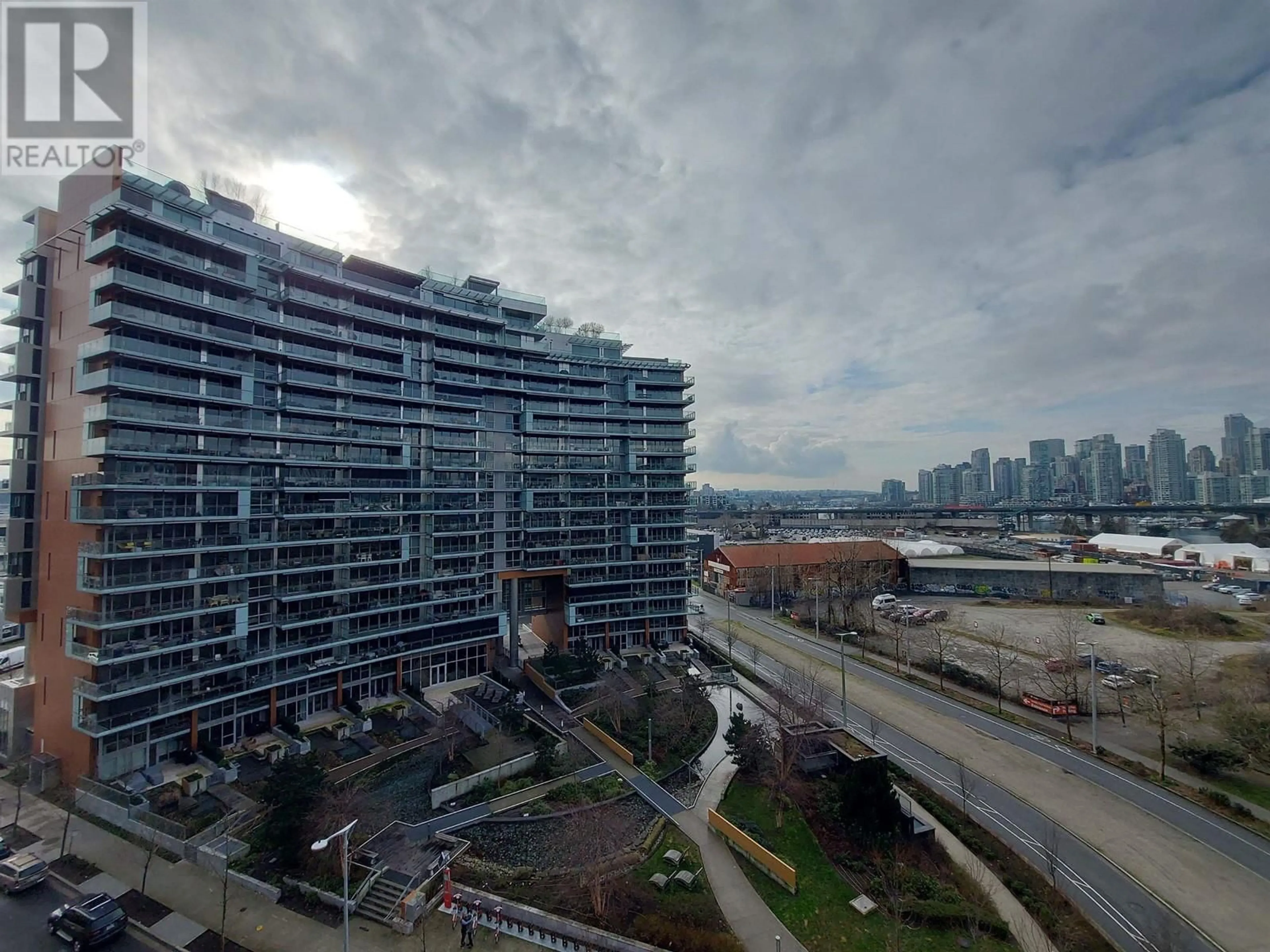 A pic from outside/outdoor area/front of a property/back of a property/a pic from drone, city buildings view from balcony for 807 1708 COLUMBIA STREET, Vancouver British Columbia V5Y0H7