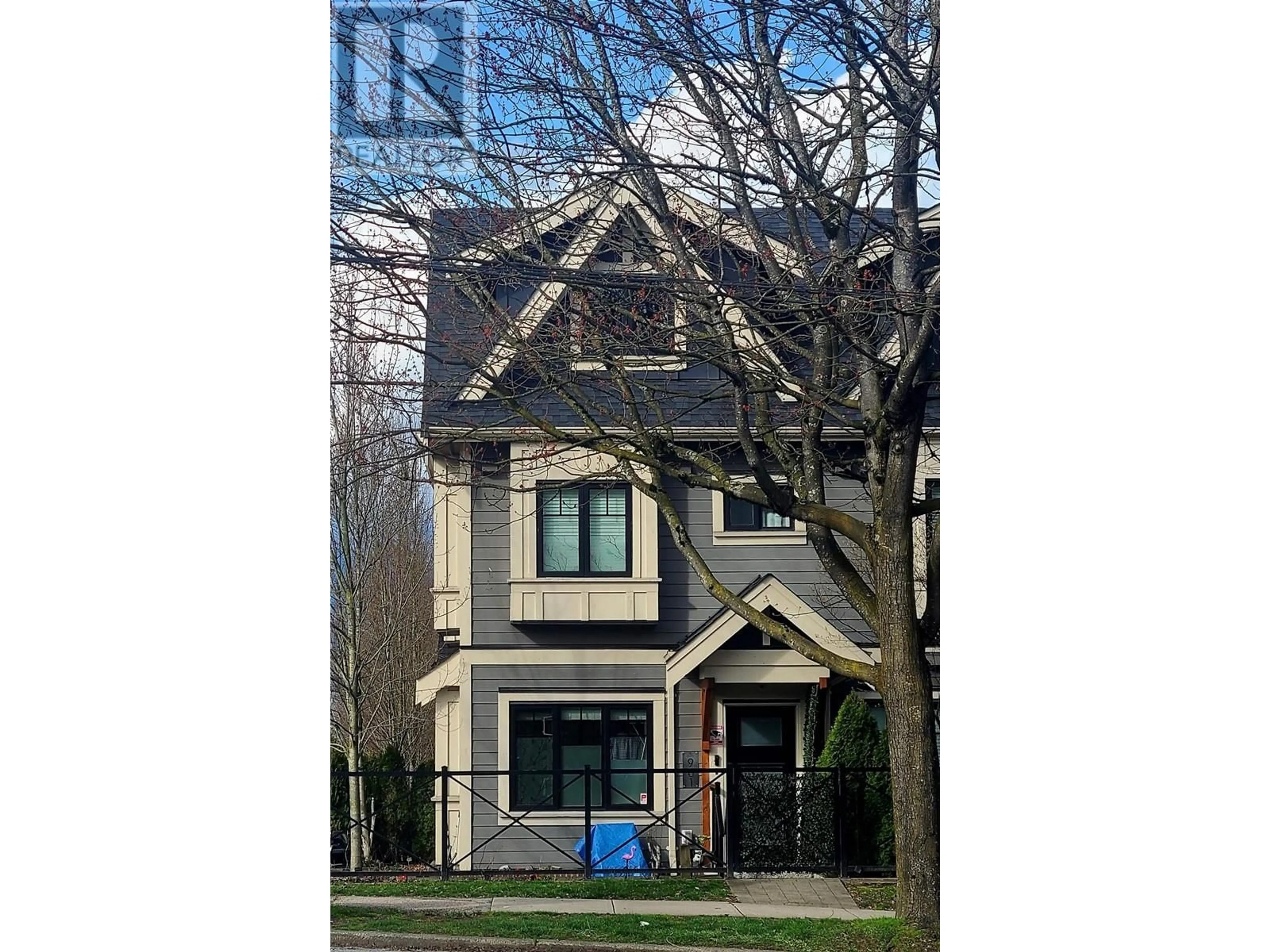 Unknown for 901 BROADWAY STREET, Vancouver British Columbia V5T1Y3