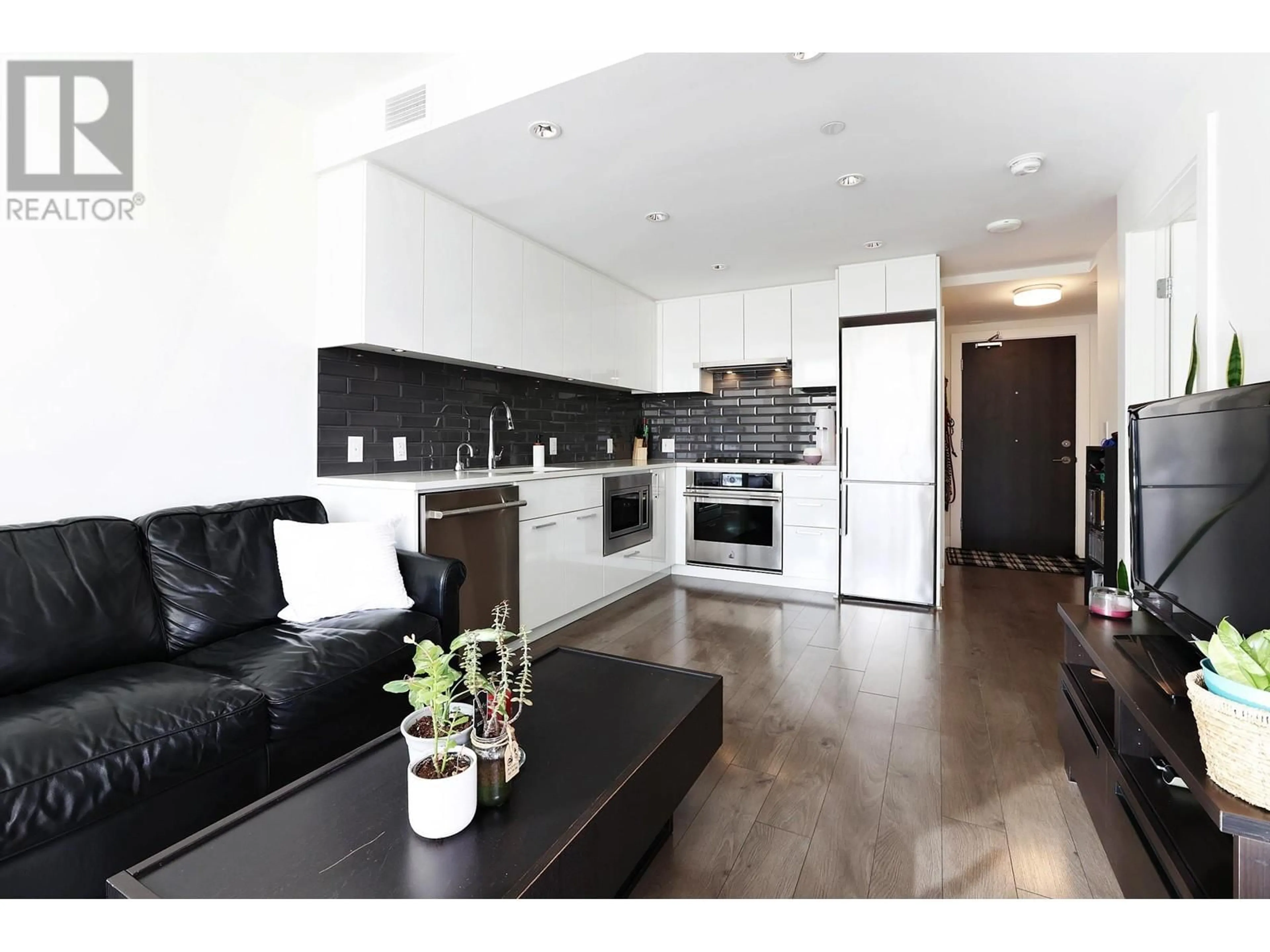 Open concept kitchen, unknown for 1402 - 8533 RIVER DISTRICT CROSSING, Vancouver British Columbia V5S0H2