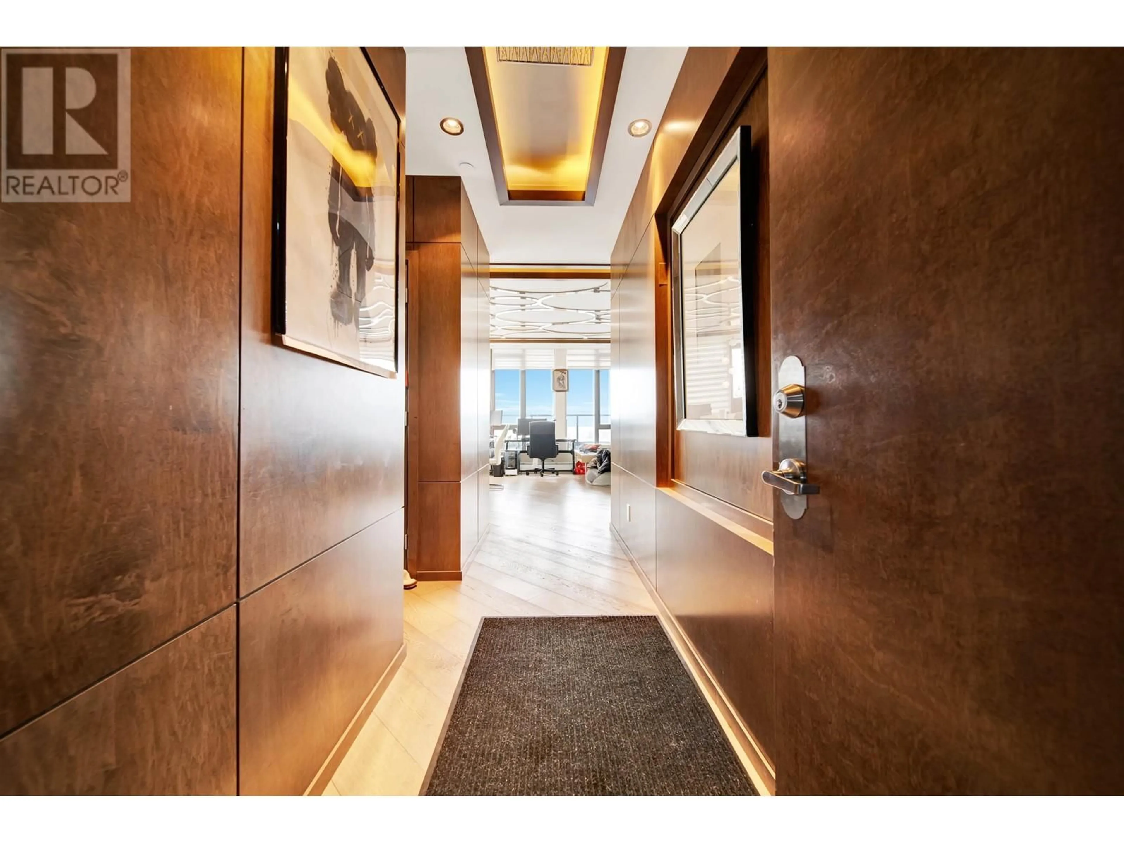 Indoor foyer for PH2 - 2689 KINGSWAY, Vancouver British Columbia V5R0C3