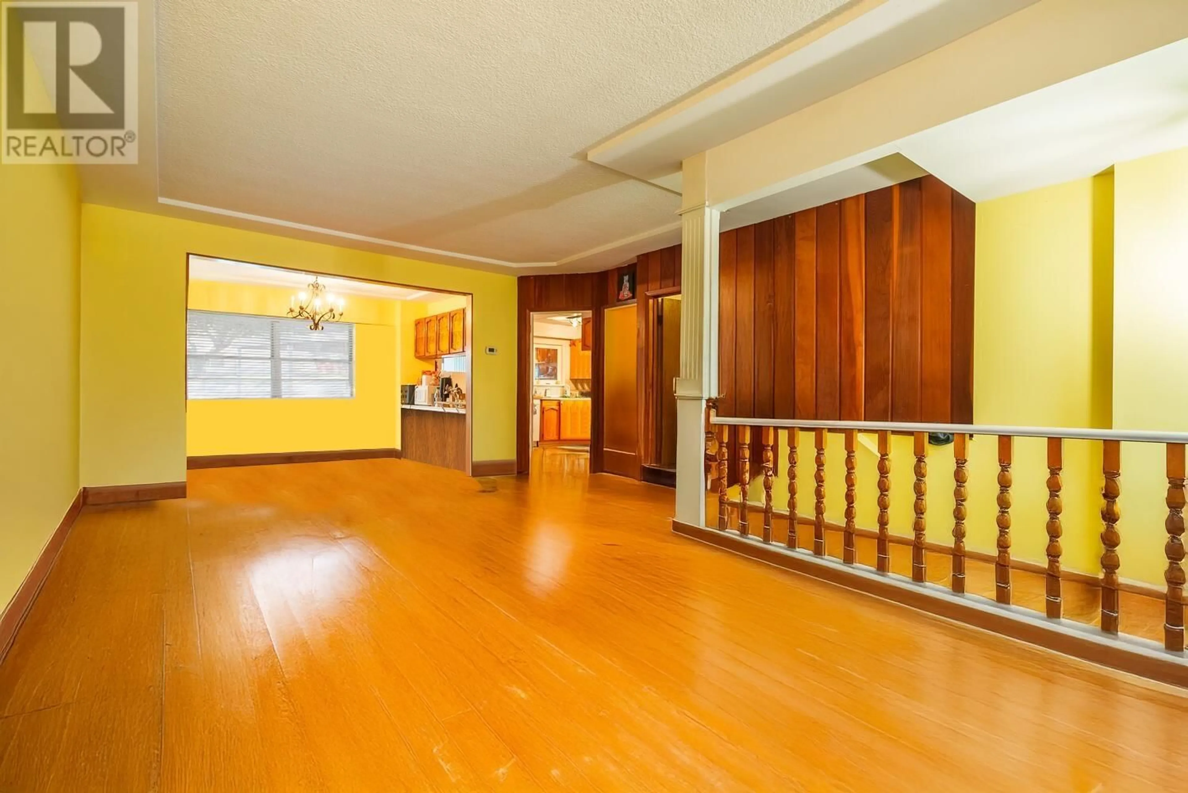 Indoor foyer for 5186 ELGIN STREET, Vancouver British Columbia V5W3J8