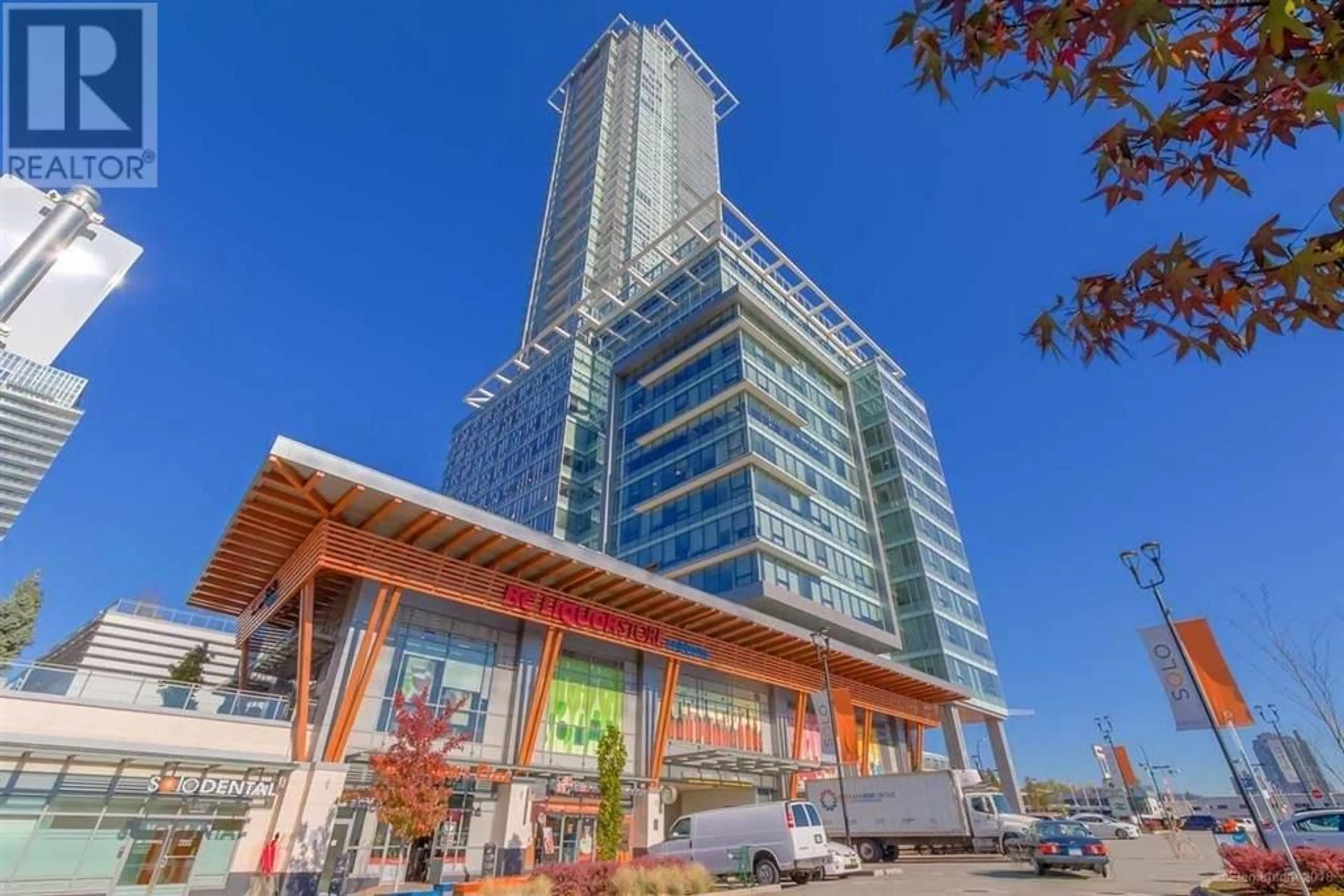 Indoor foyer for 3402 4485 SKYLINE DRIVE, Burnaby British Columbia V5C0J2