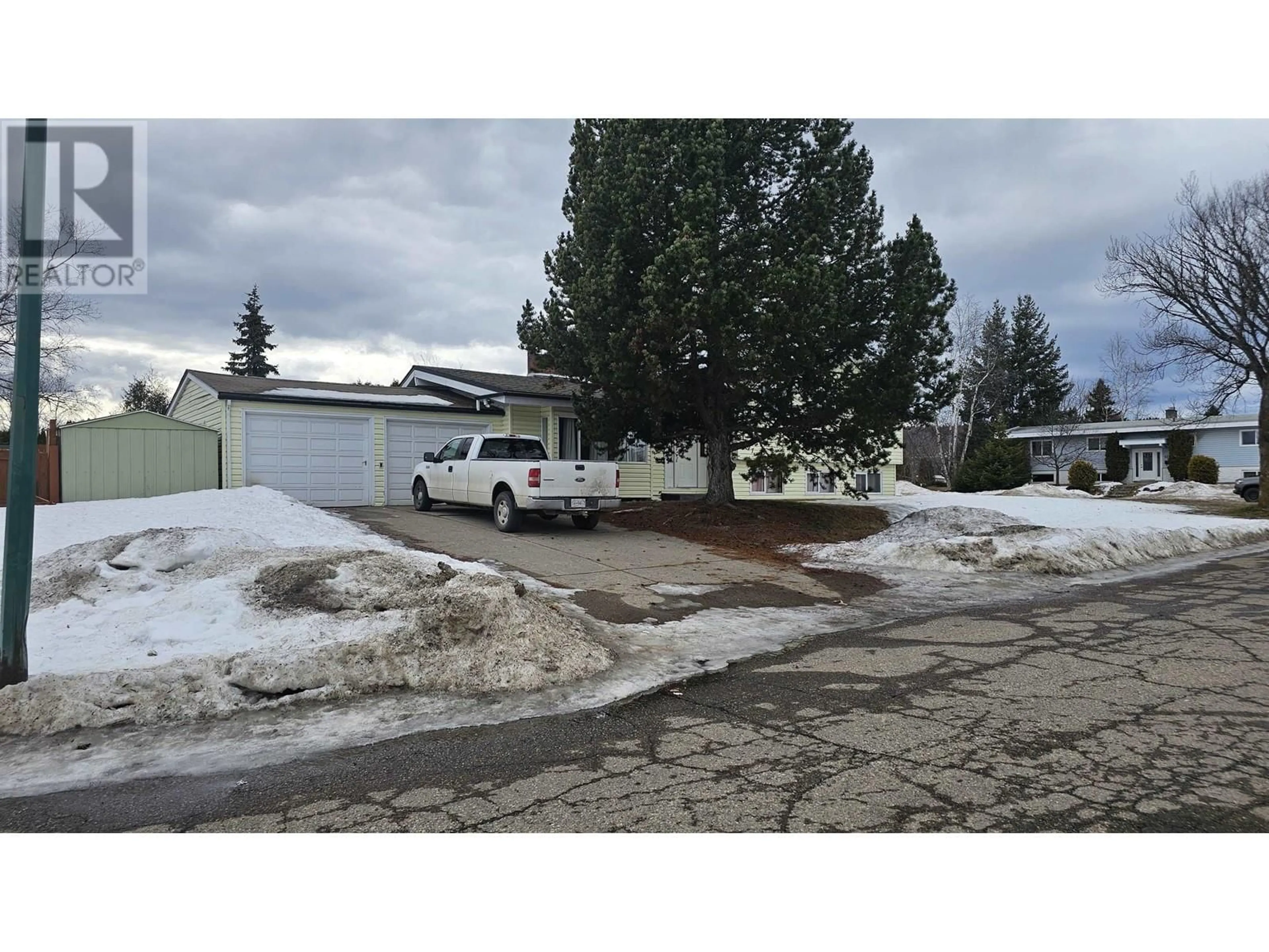 A pic from outside/outdoor area/front of a property/back of a property/a pic from drone, unknown for 1207 GARVIN STREET, Prince George British Columbia V2M3Y9