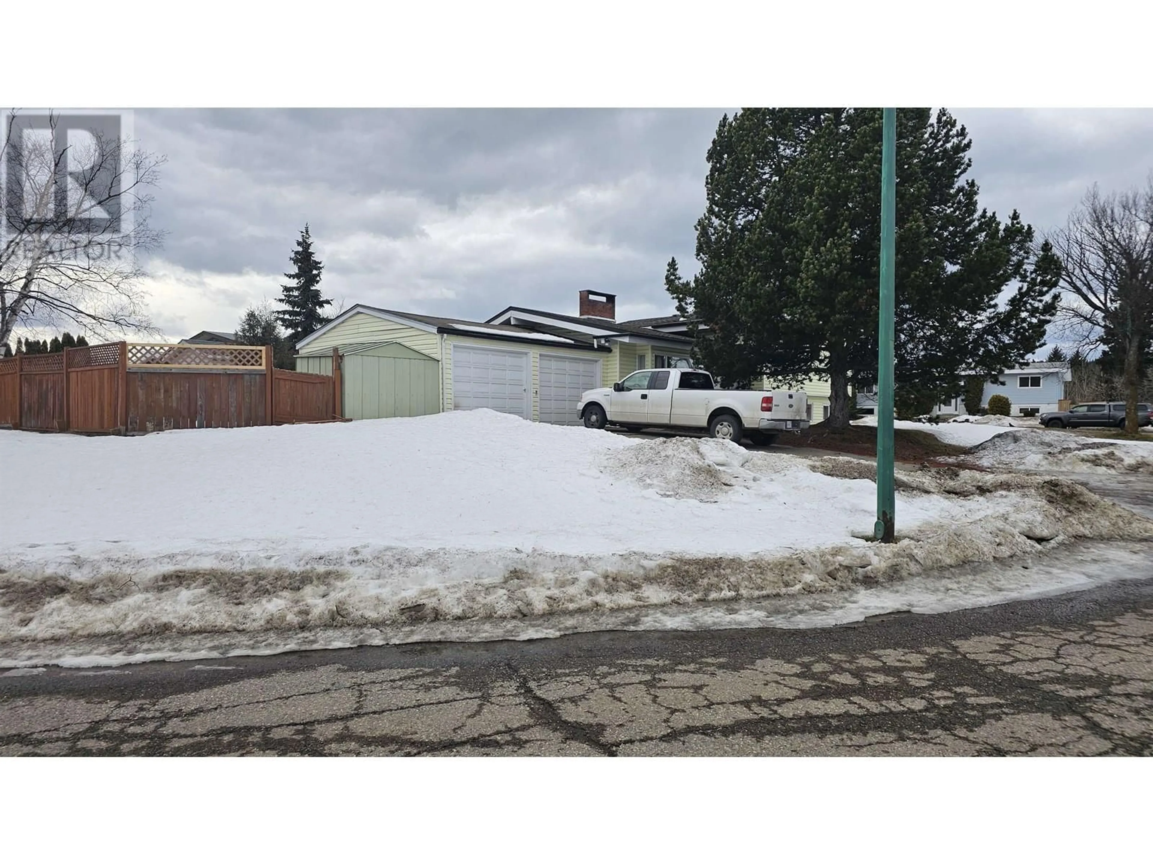 Patio, street for 1207 GARVIN STREET, Prince George British Columbia V2M3Y9
