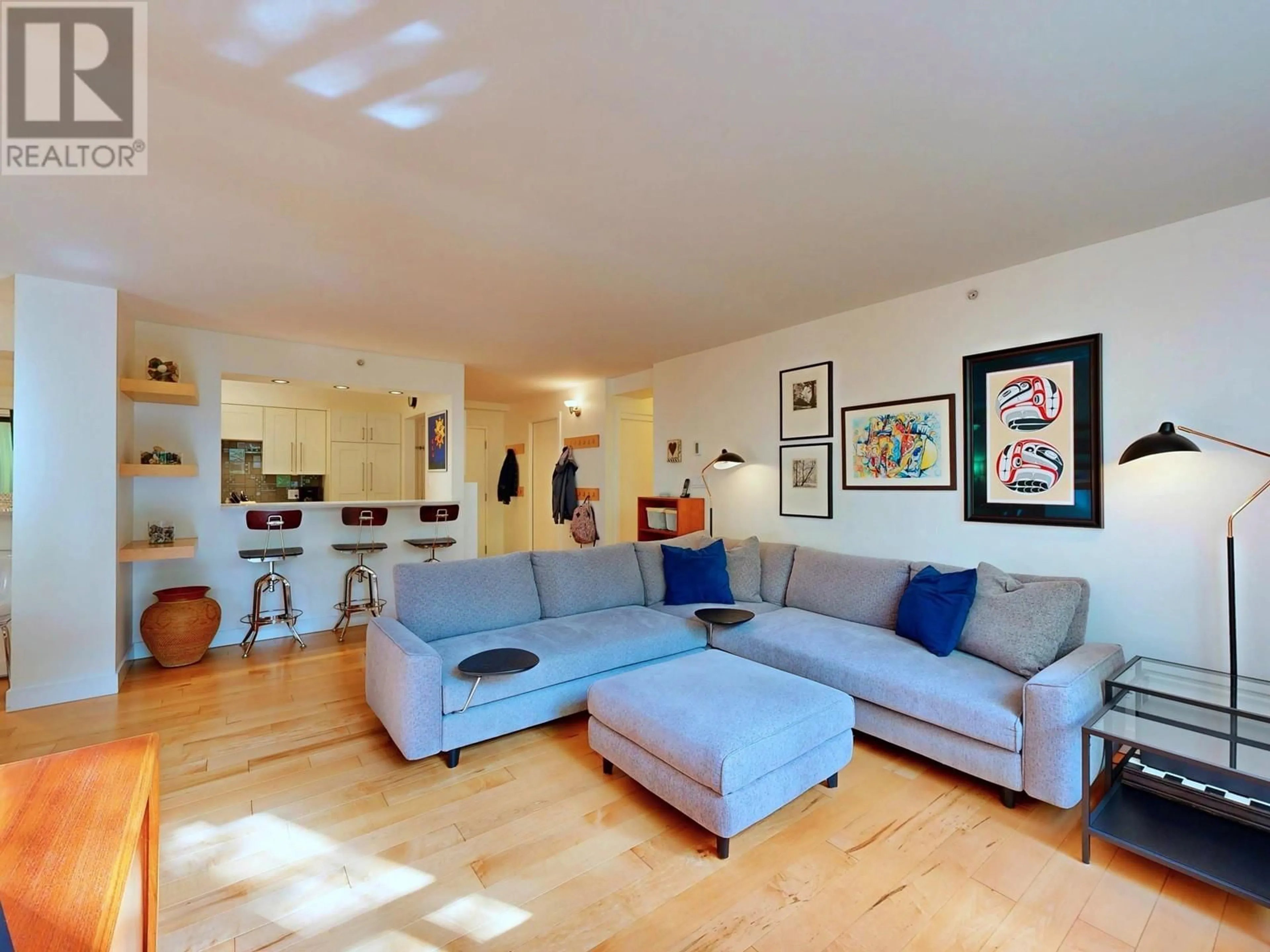 Living room with furniture, unknown for 203 - 518 14TH AVENUE, Vancouver British Columbia V5Z4N5