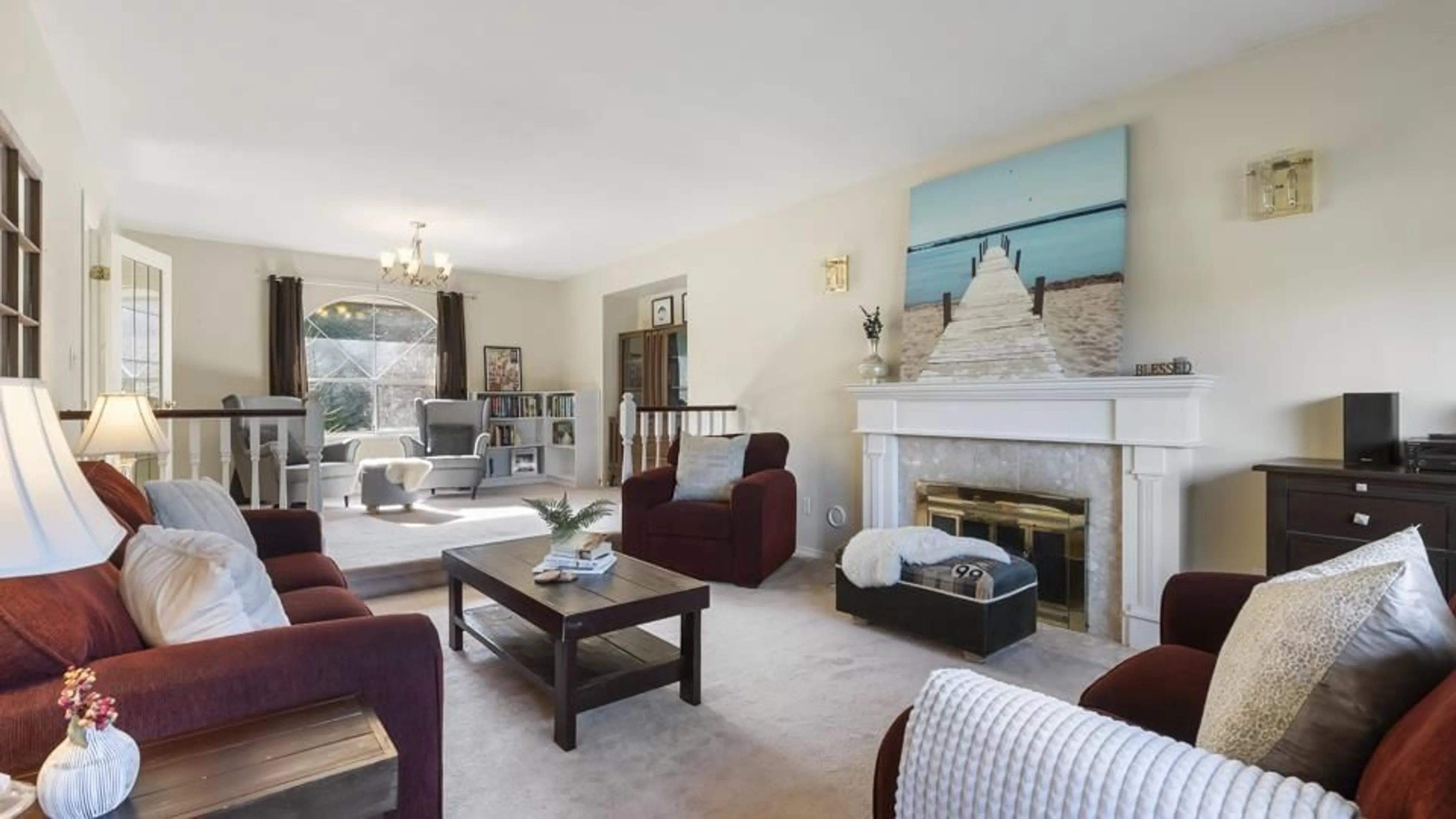 Living room with furniture, unknown for 16232 87, Surrey British Columbia V4N1B7