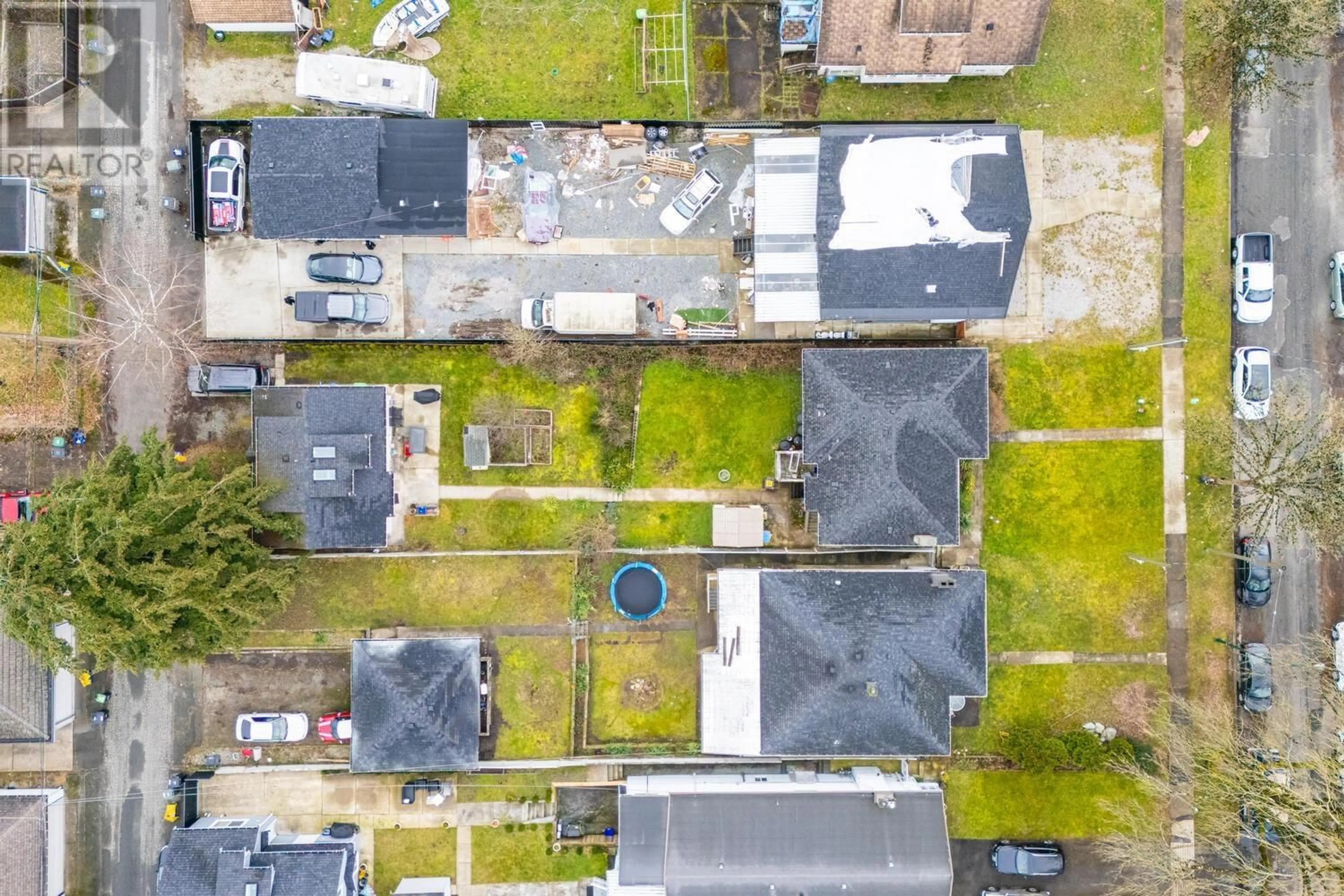 A pic from outside/outdoor area/front of a property/back of a property/a pic from drone, street for 1187 54TH AVENUE, Vancouver British Columbia V5X1M1