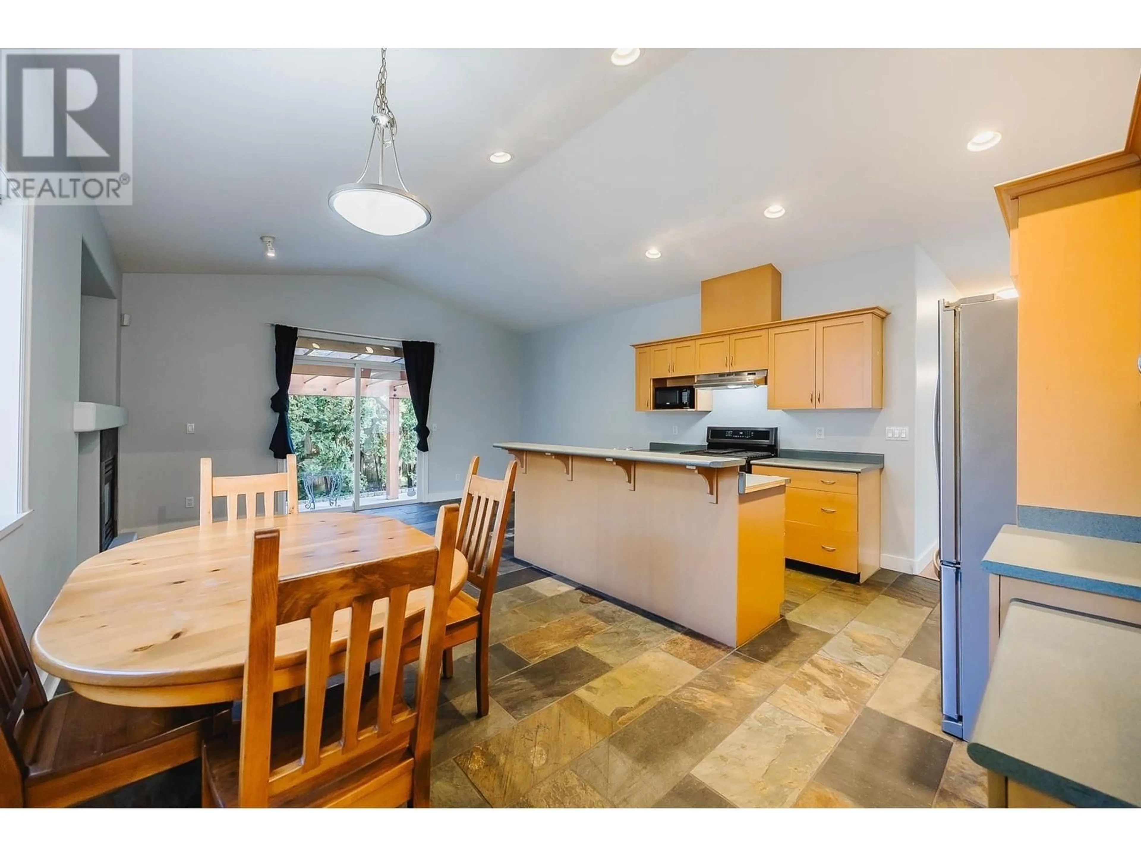 Open concept kitchen, ceramic/tile floor for 21067 STONEHOUSE AVENUE, Maple Ridge British Columbia V2X8C4