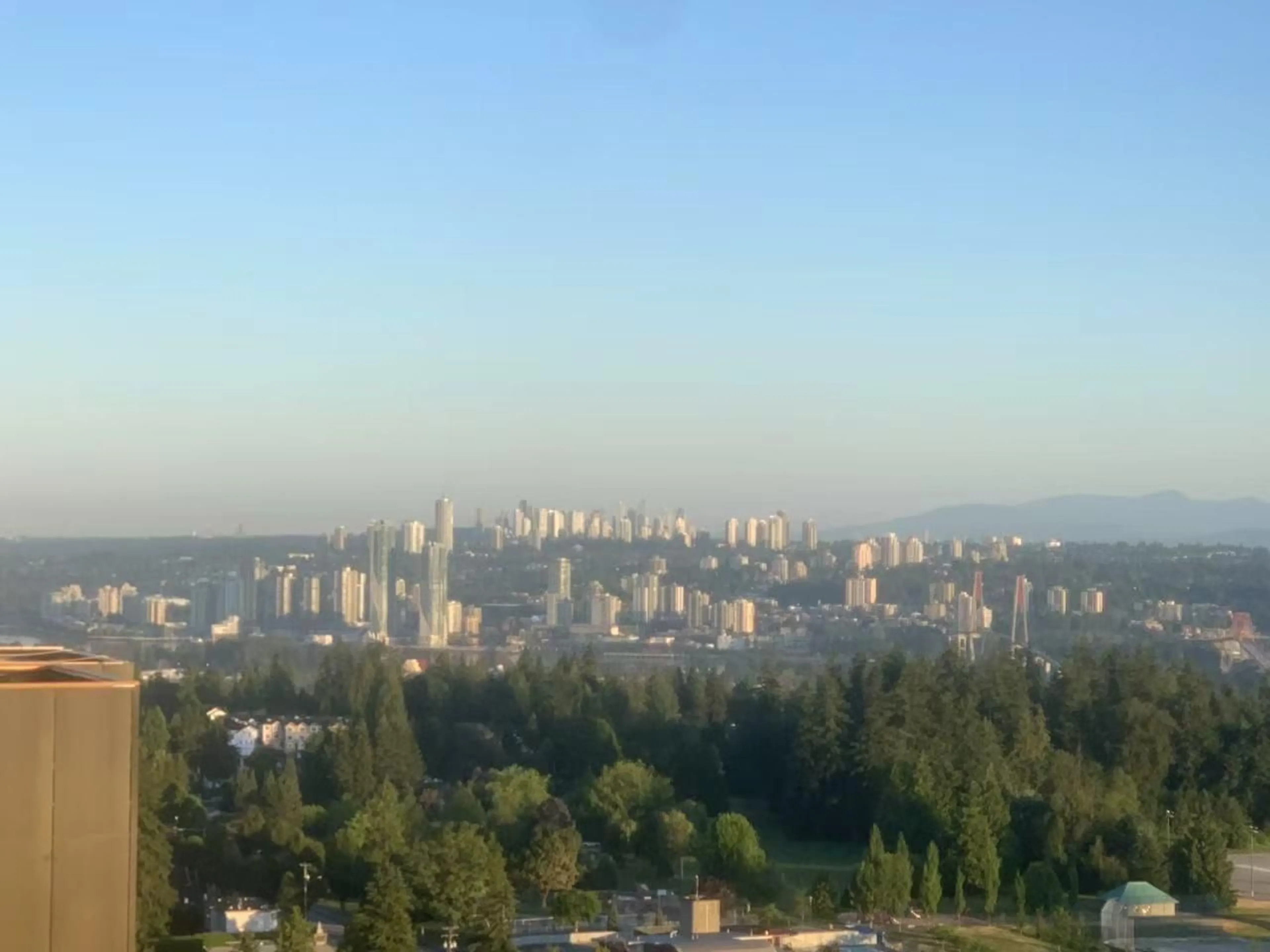 Blurry image for 2704 - 13308 CENTRAL, Surrey British Columbia V3T0M4