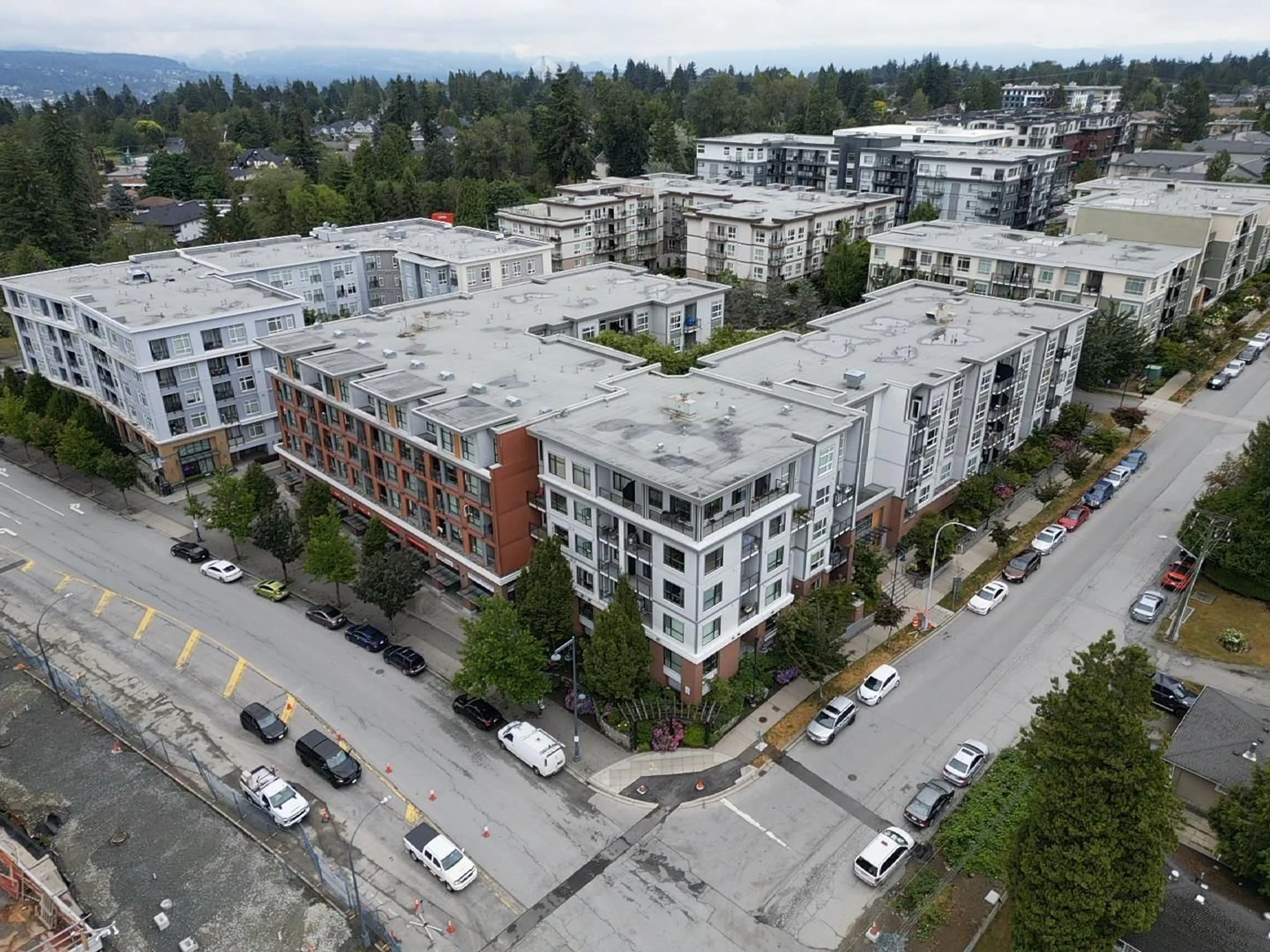 A pic from outside/outdoor area/front of a property/back of a property/a pic from drone, unknown for 519 - 13733 107A, Surrey British Columbia V3T0B7