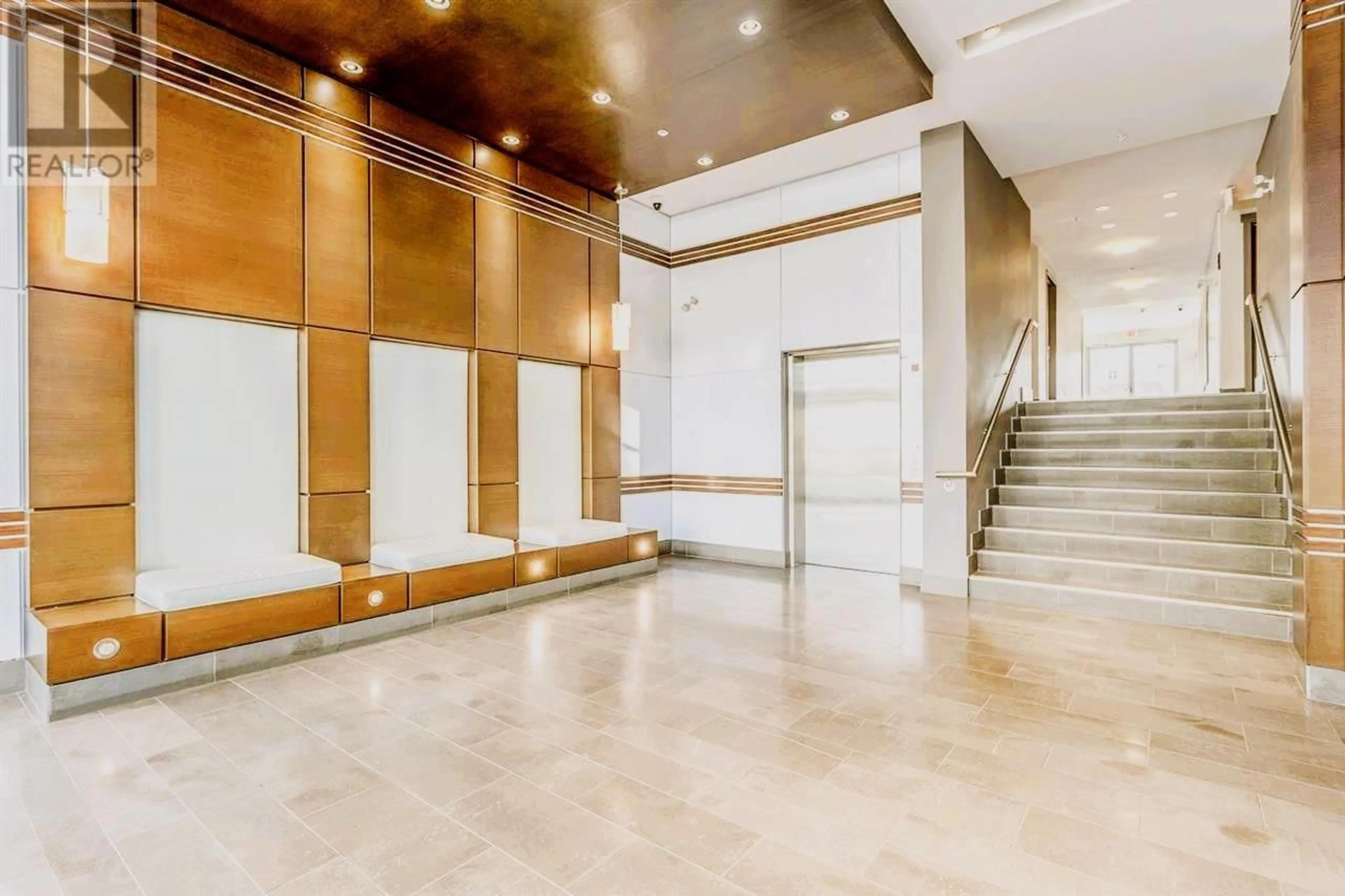 Indoor foyer for 432 - 9500 ODLIN ROAD, Richmond British Columbia V6X0H5