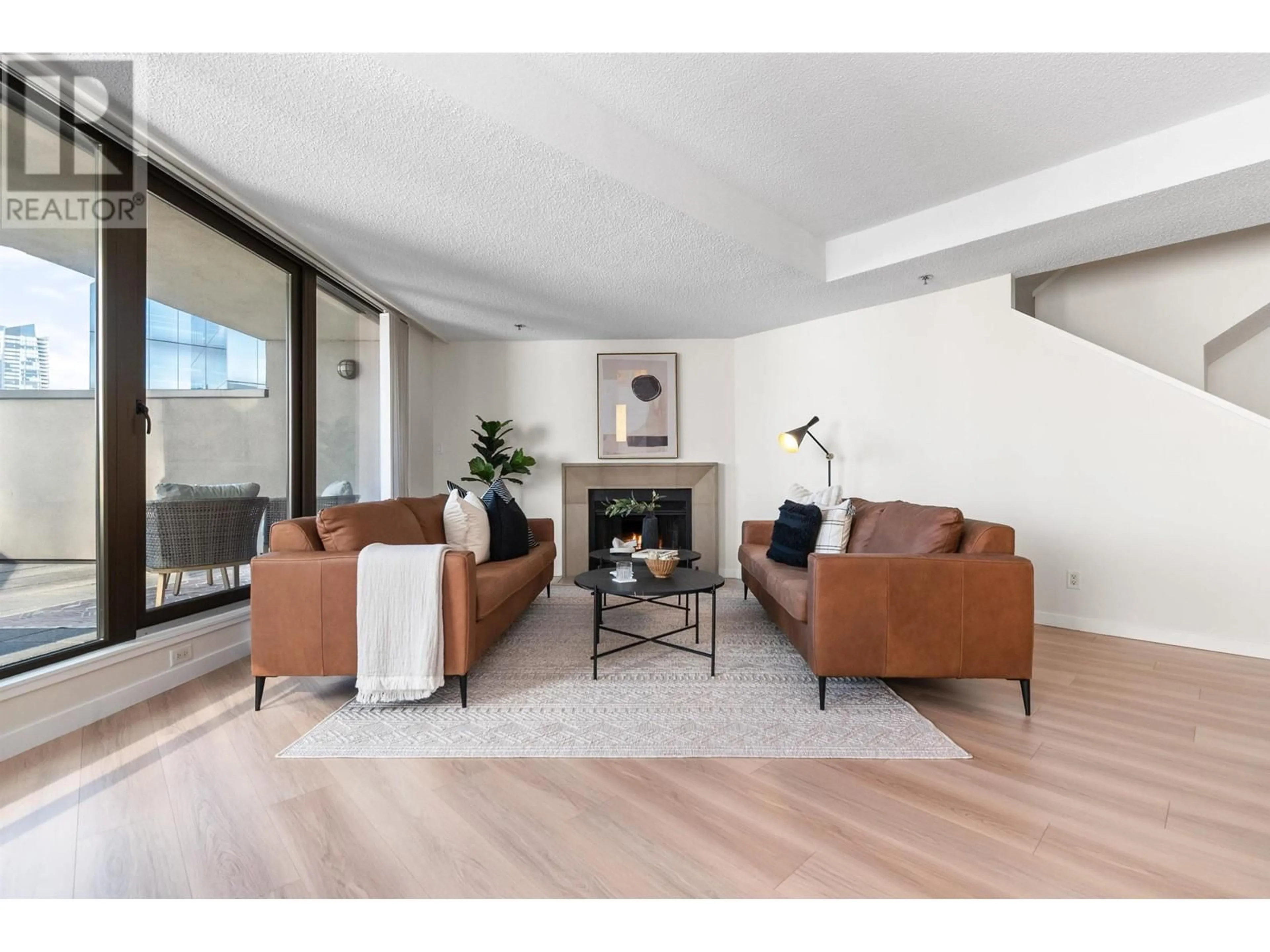 Living room with furniture, wood/laminate floor for 1102 1010 HOWE STREET, Vancouver British Columbia V6Z1P5