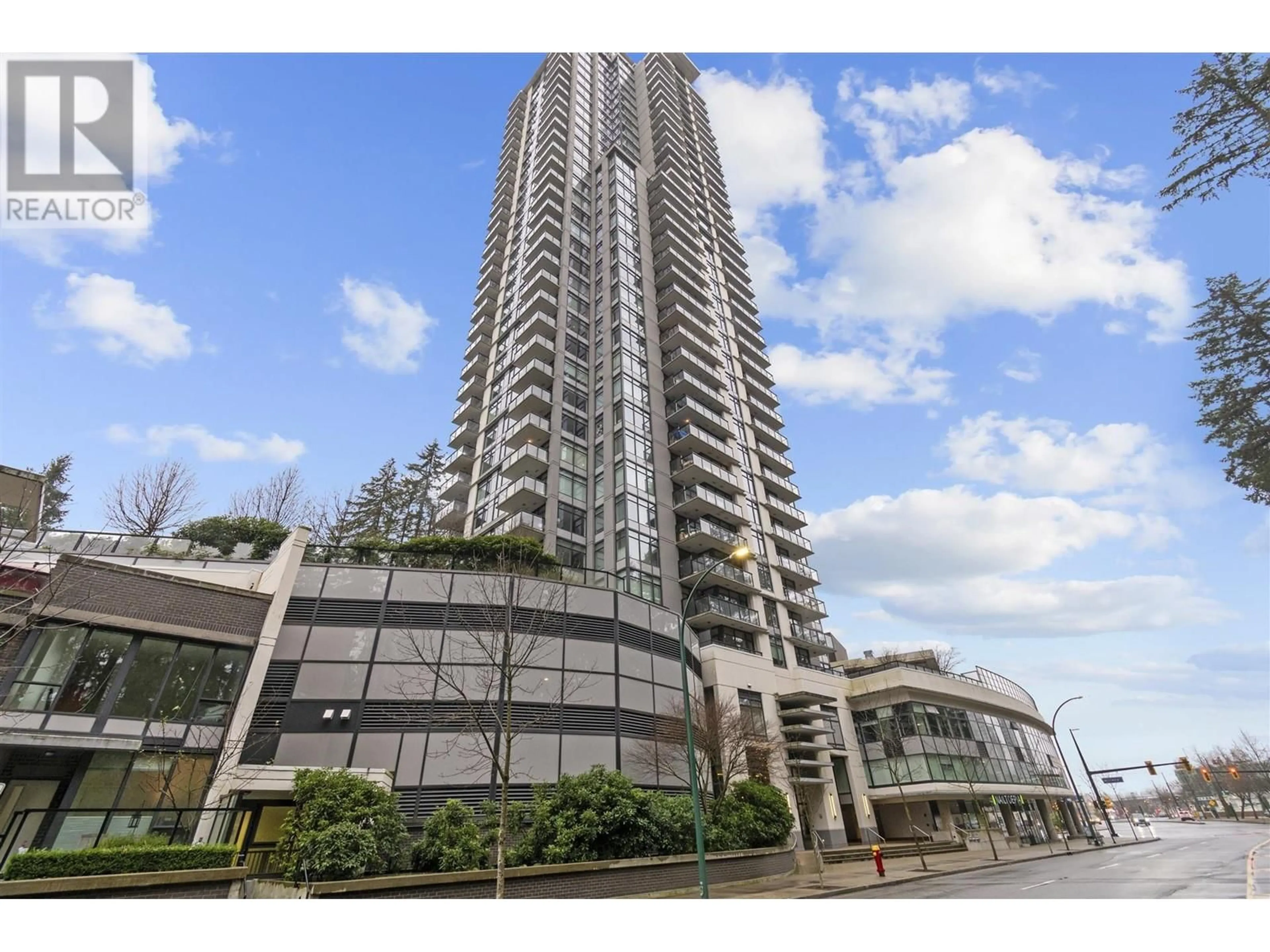 Indoor foyer for 2207 - 3080 LINCOLN AVENUE, Coquitlam British Columbia V3B0L9