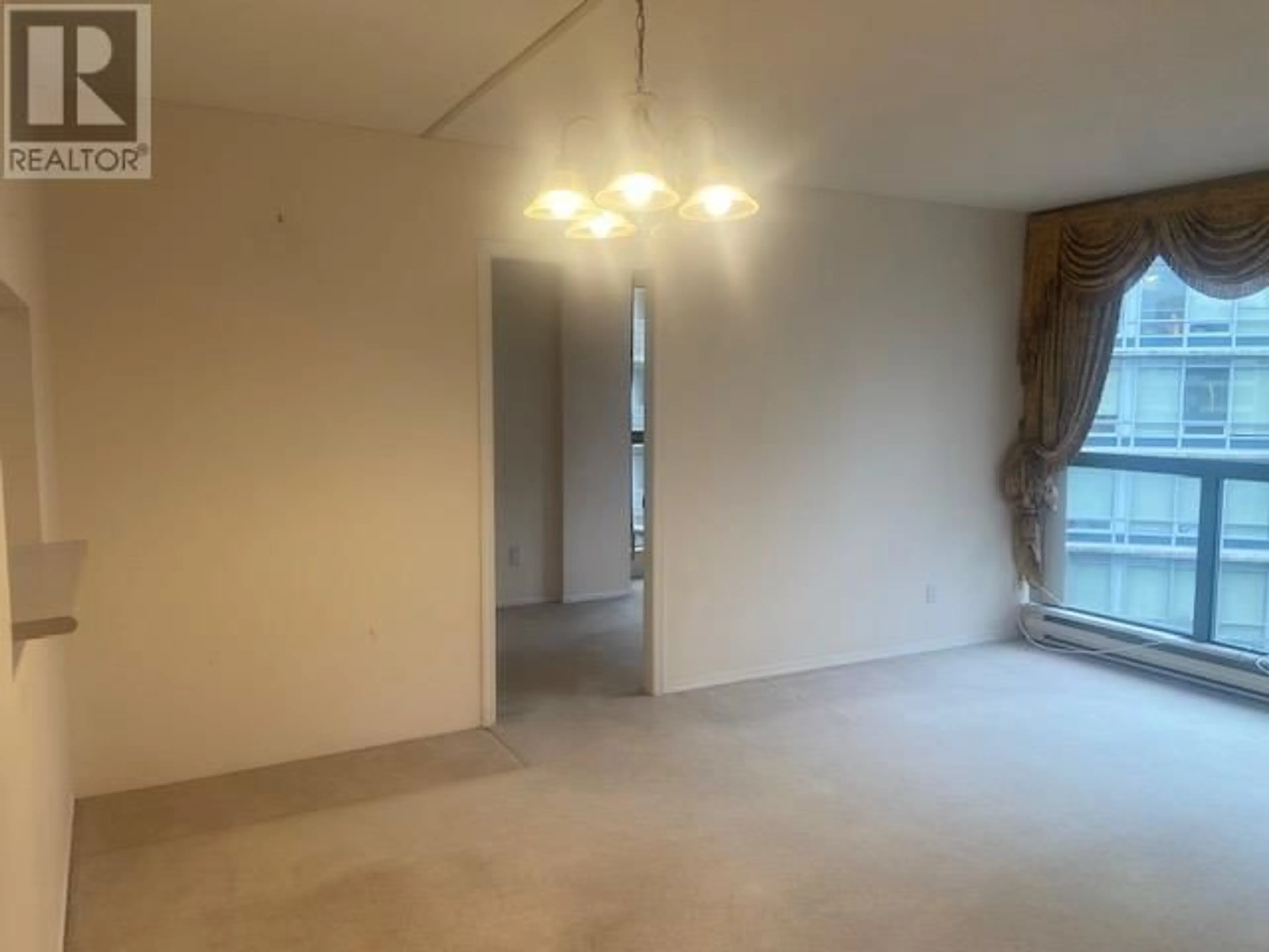 A pic of a room for 703 8246 LANSDOWNE ROAD, Richmond British Columbia V6X3Y4