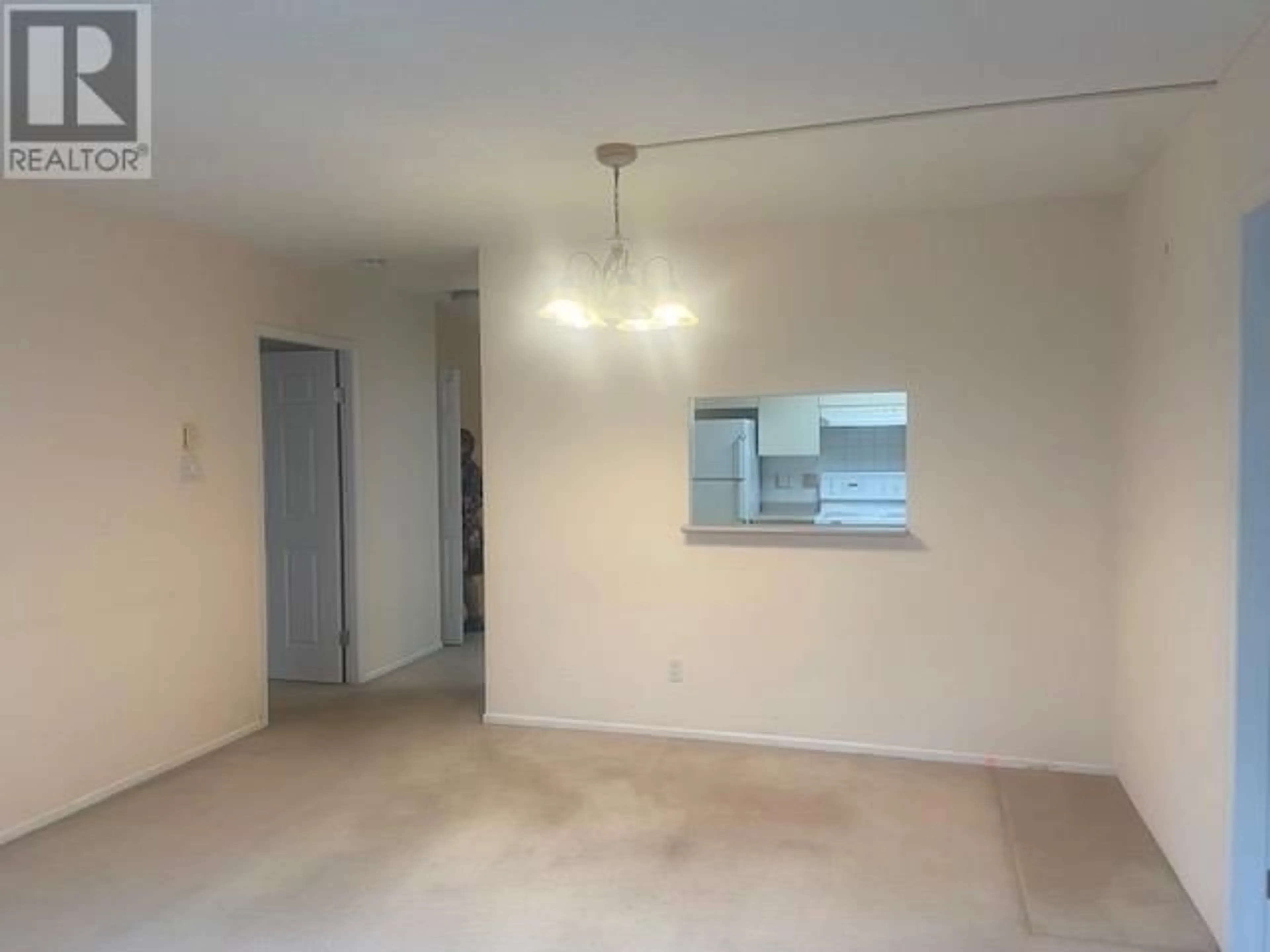 A pic of a room for 703 8246 LANSDOWNE ROAD, Richmond British Columbia V6X3Y4