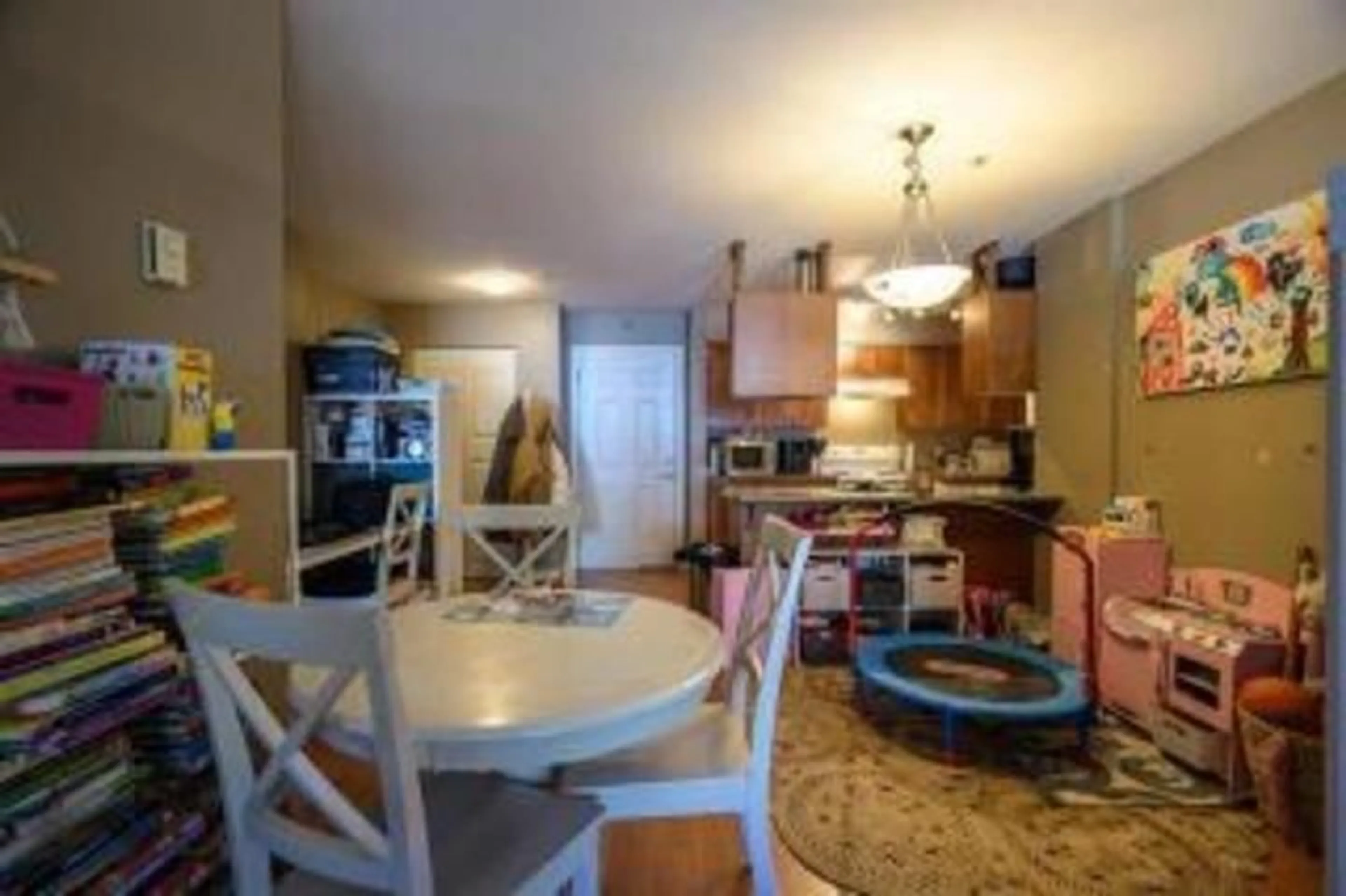 Open concept kitchen, unknown for 312 - 33960 OLD YALE, Abbotsford British Columbia V2S2J9