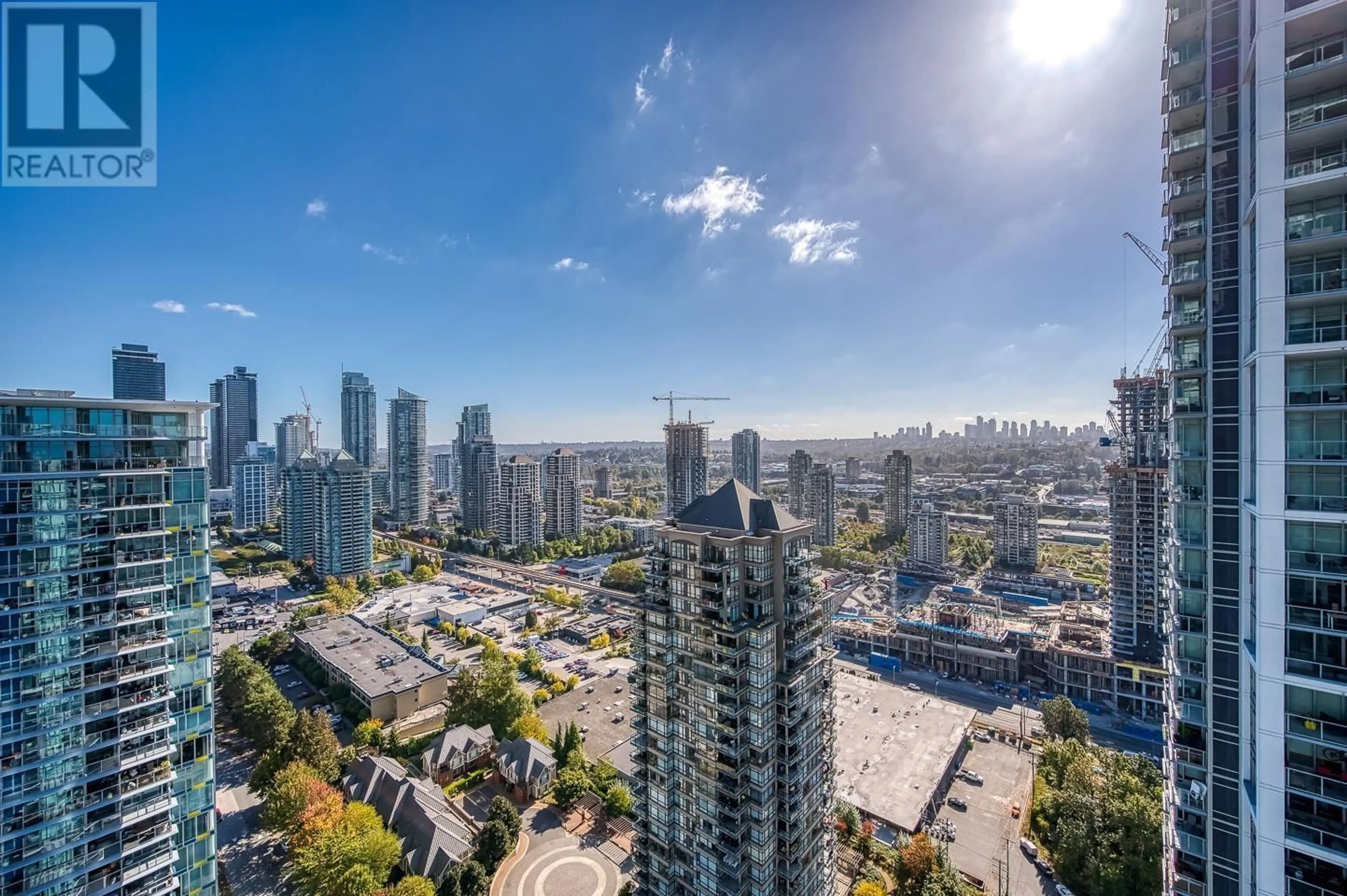 A pic from outside/outdoor area/front of a property/back of a property/a pic from drone, city buildings view from balcony for 3001 1788 GILMORE AVENUE, Burnaby British Columbia V5C0L5