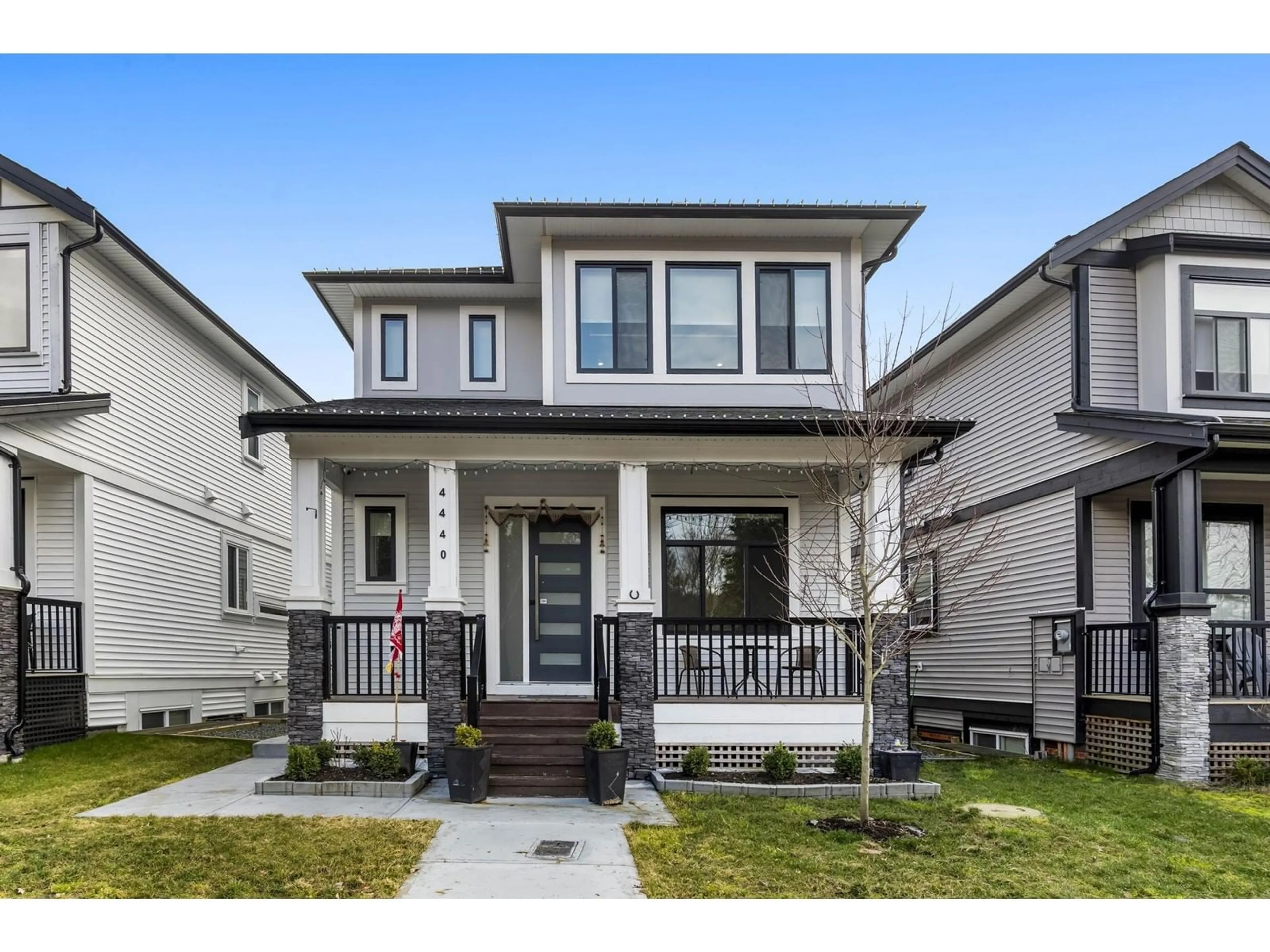Home with vinyl exterior material, street for 4440 STEPHEN LEACOCK, Abbotsford British Columbia V3G2Z1