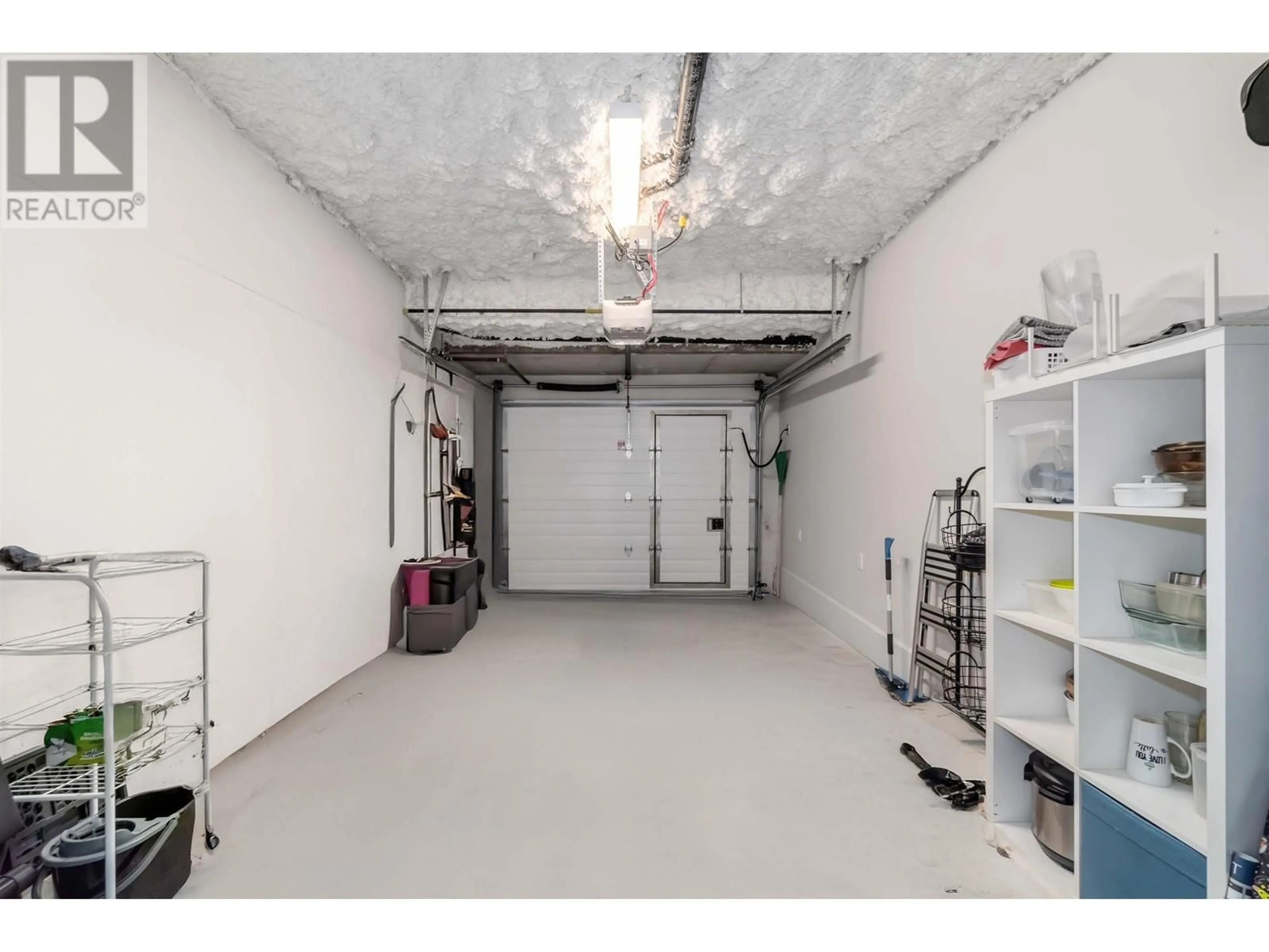 Indoor garage for 14 8377 JONES ROAD, Richmond British Columbia V6Y1L5