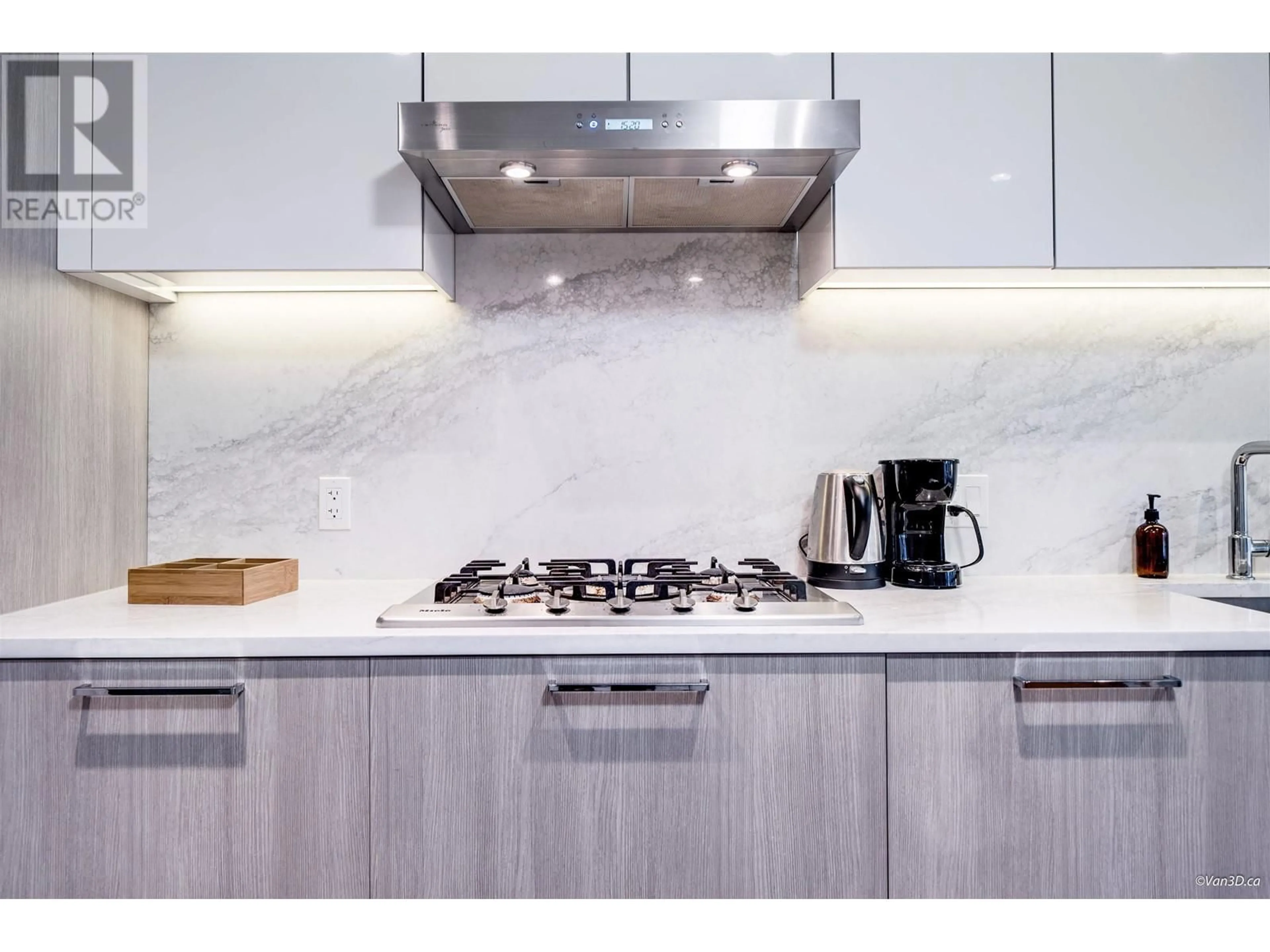 Contemporary kitchen, unknown for 912 - 8160 MCMYN WAY, Richmond British Columbia V6X0V2