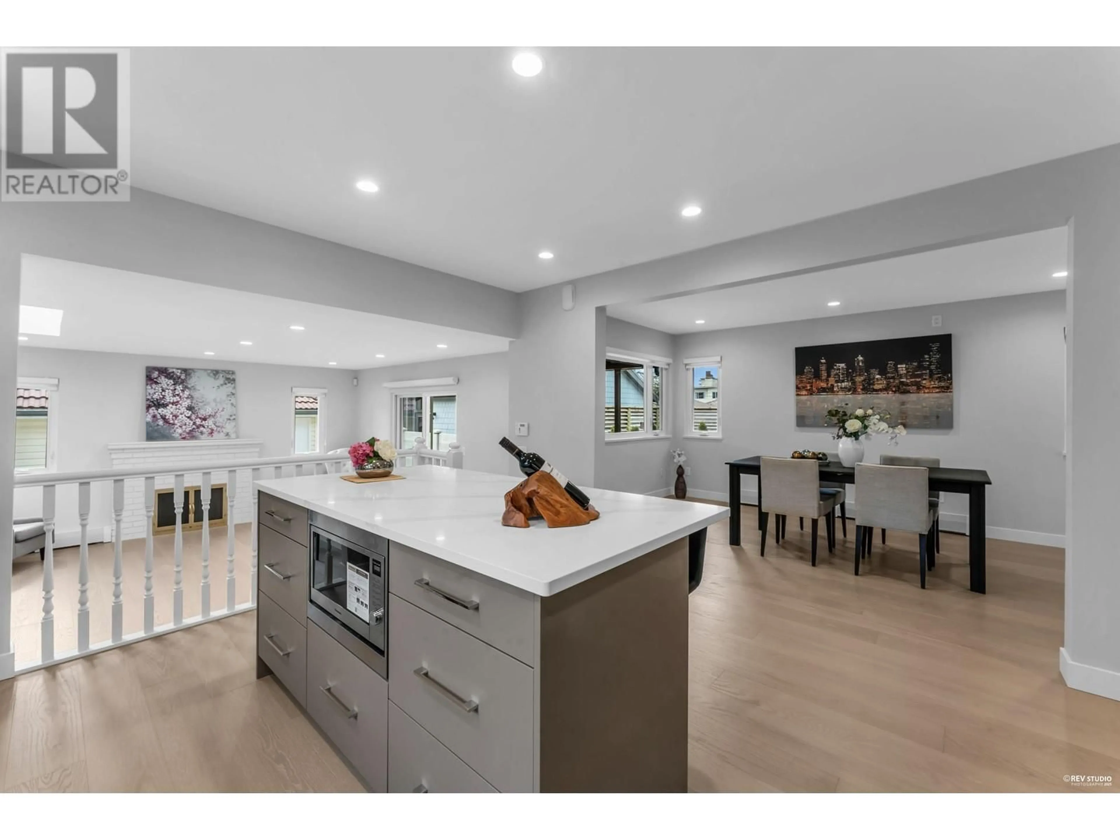 Open concept kitchen, unknown for 2052 W 44TH AVENUE, Vancouver British Columbia V6M2E9