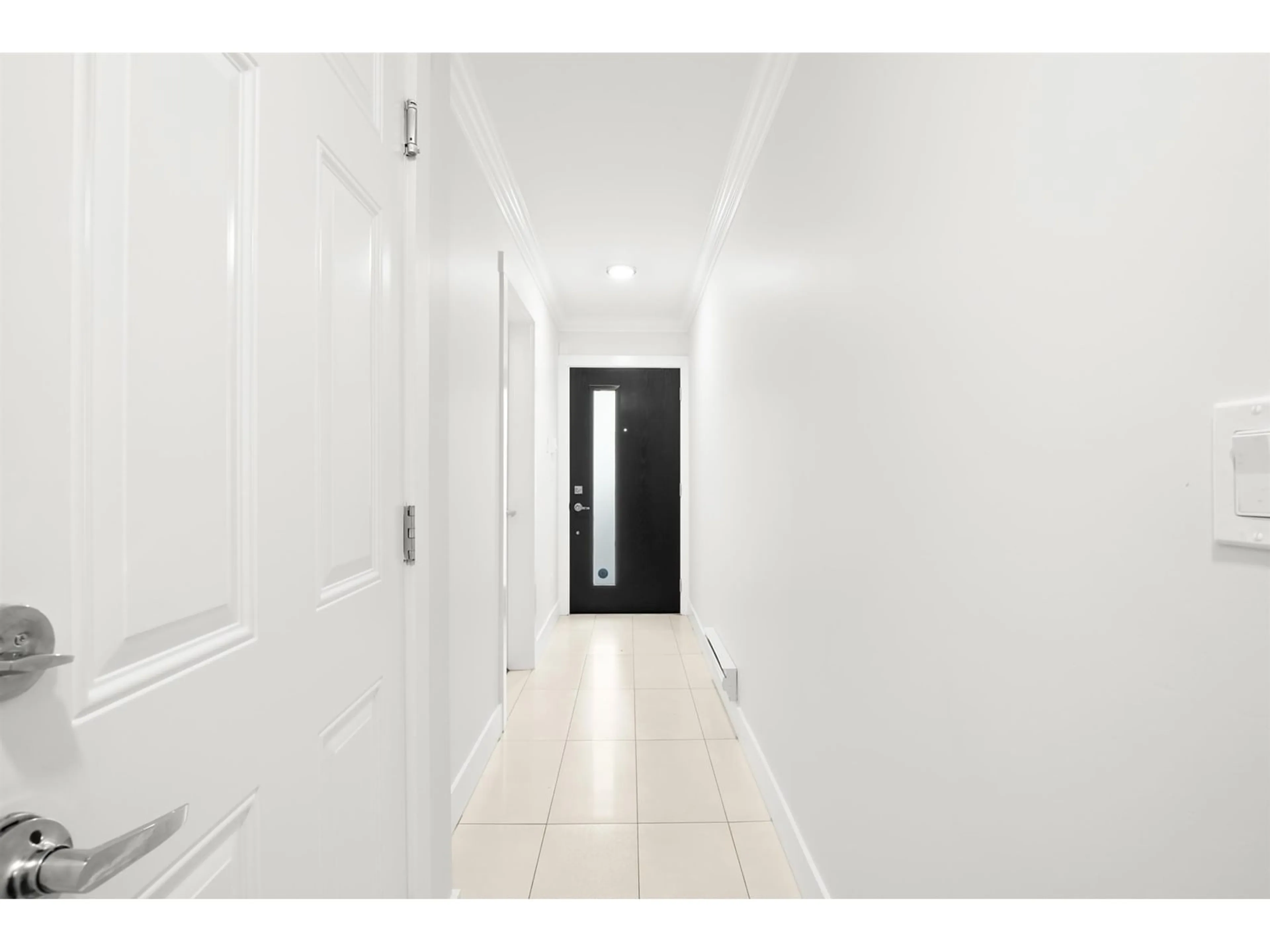 Indoor foyer for 156 - 13898 64, Surrey British Columbia V3W1L6