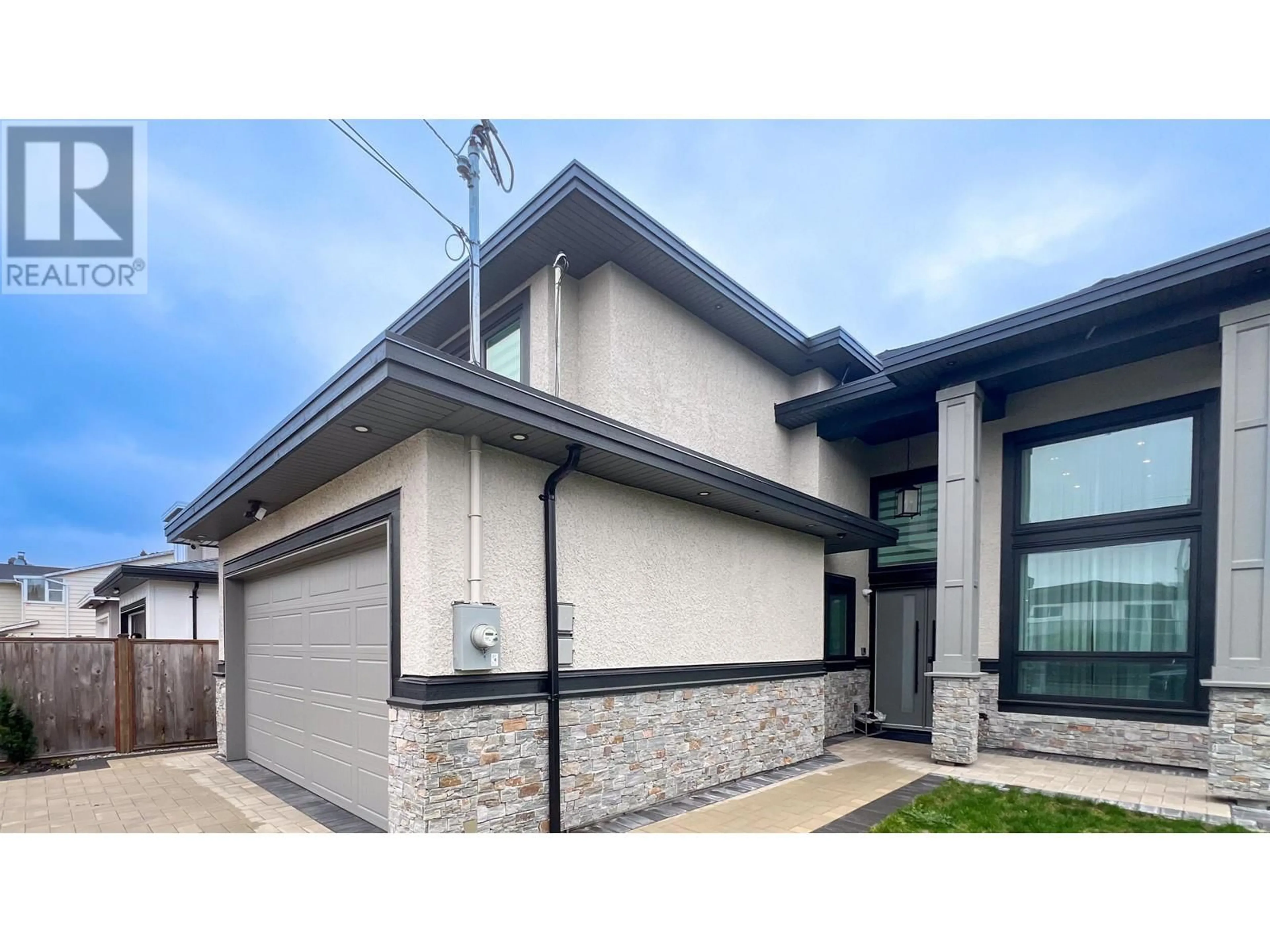 Home with vinyl exterior material, street for 2286 MCLENNAN AVENUE, Richmond British Columbia V6X2N7