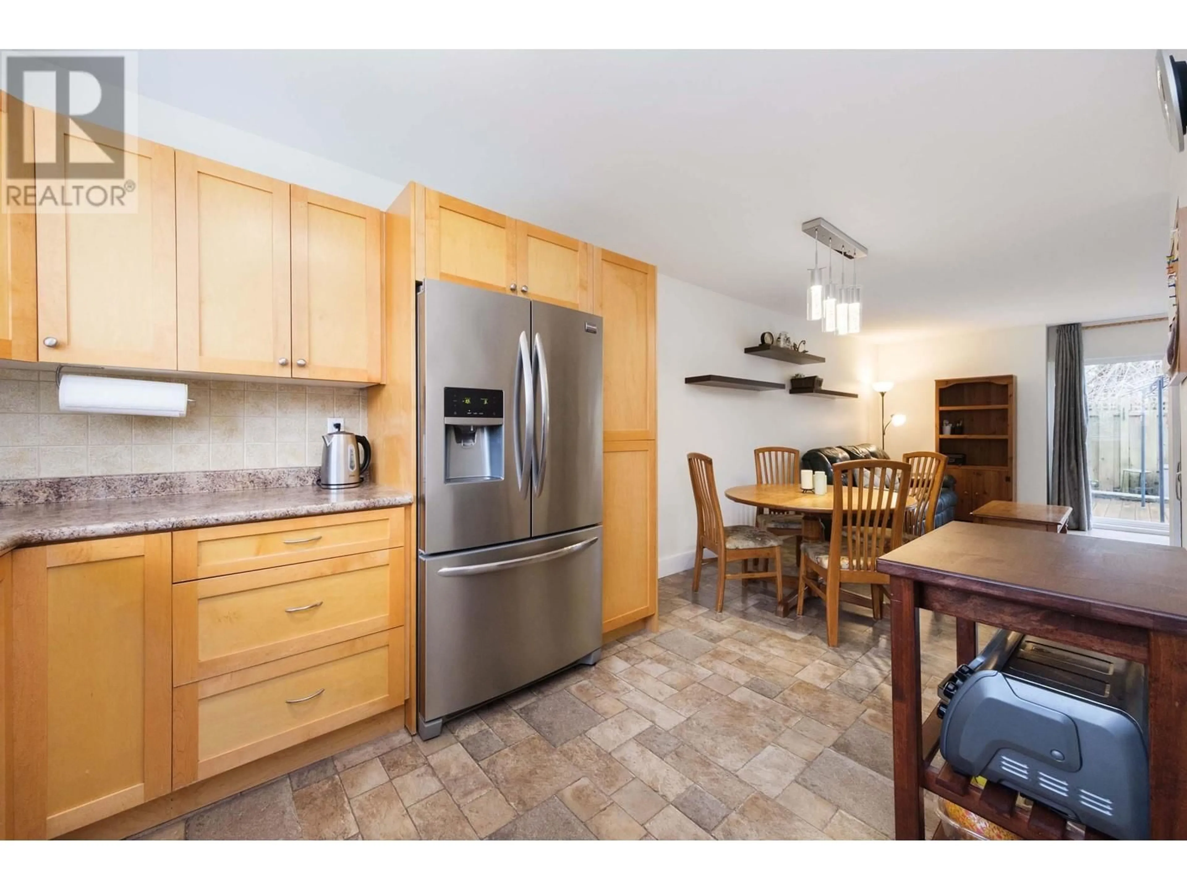 Unknown for 899 OLD LILLOOET ROAD, North Vancouver British Columbia V7J2H6