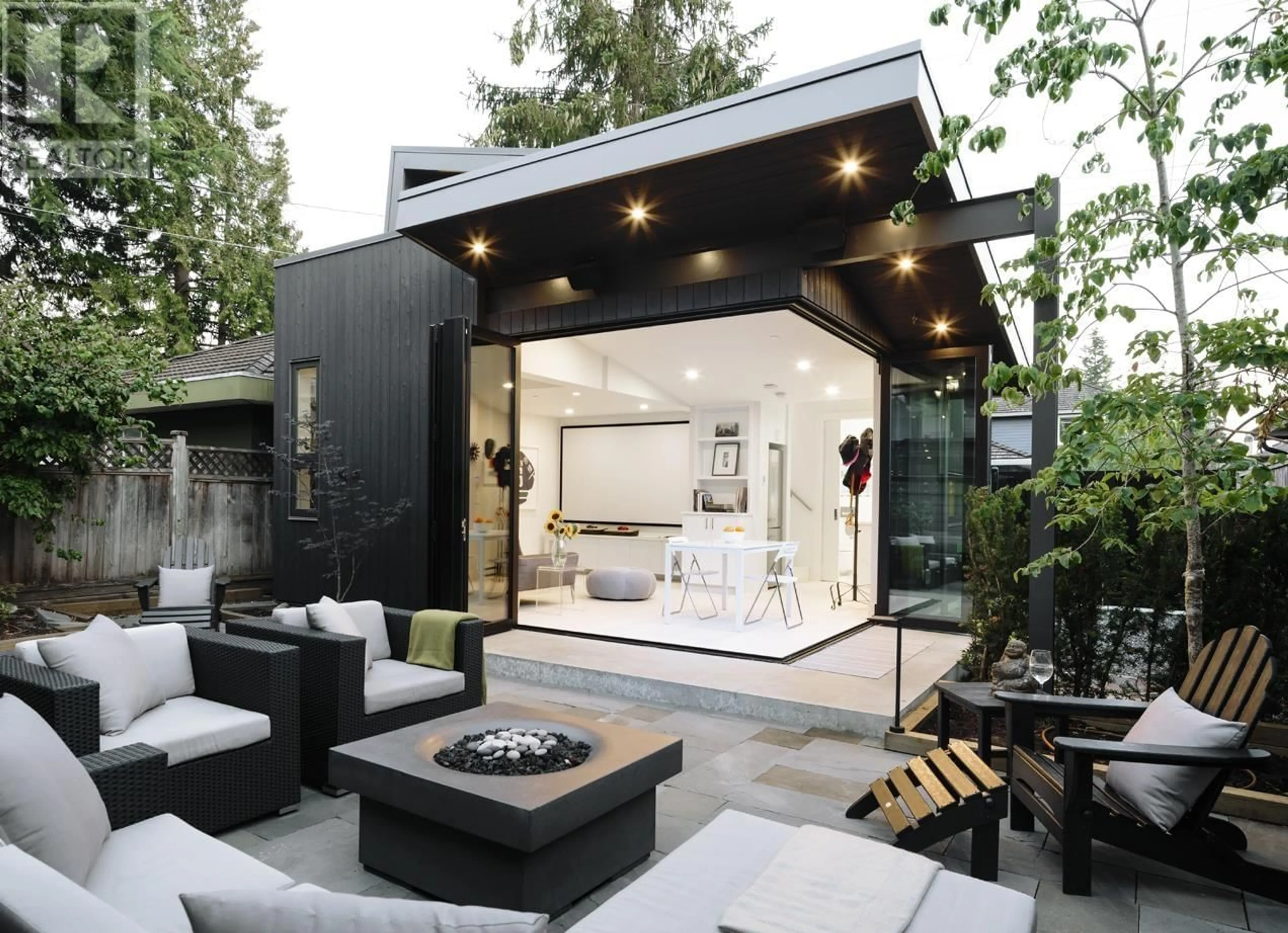 Unknown for 2872 34 AVENUE, Vancouver British Columbia V6N2J6