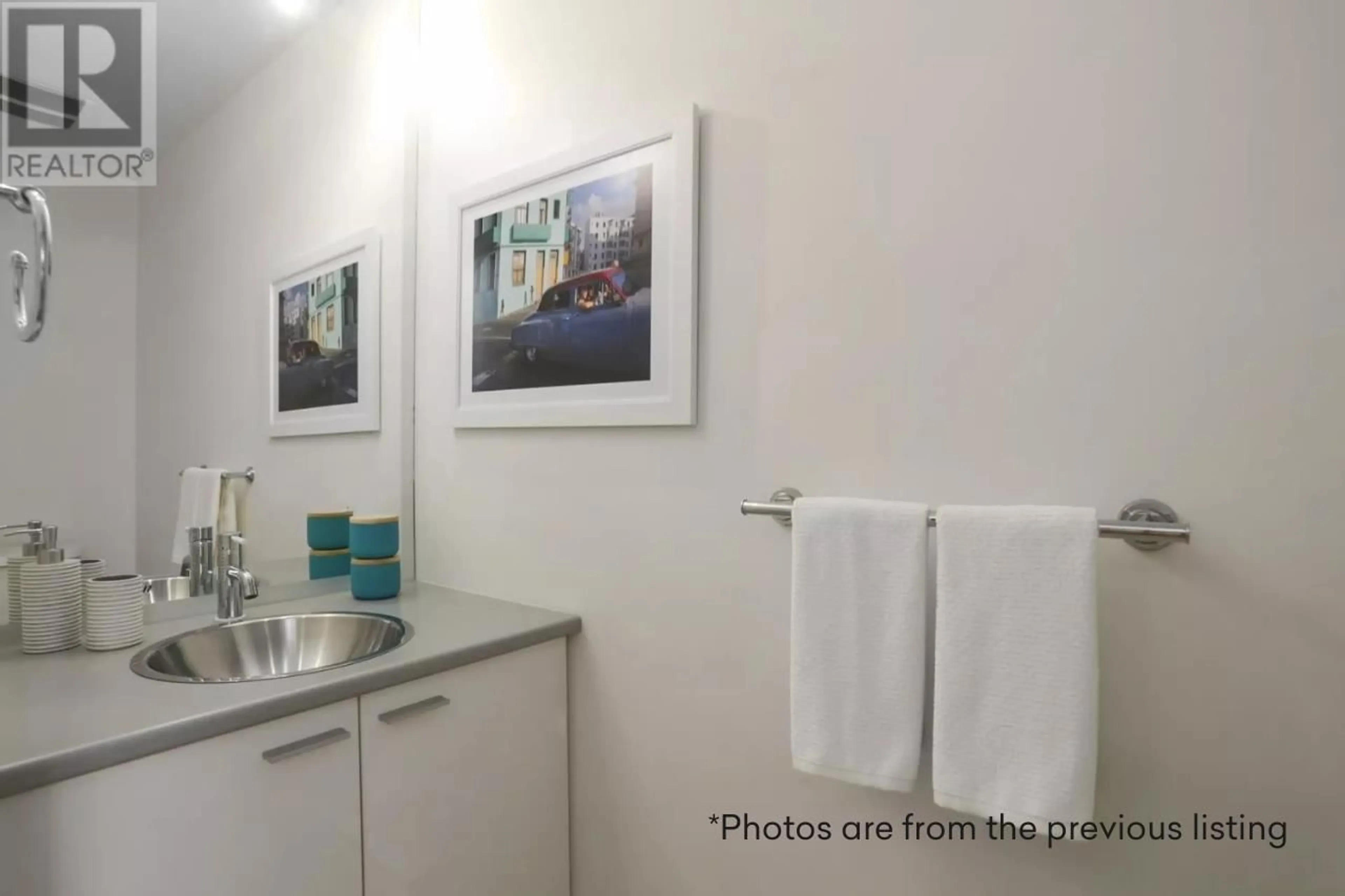 Standard bathroom, floor is not visible for 112 DUNSMUIR STREET, Vancouver British Columbia V6B1X7
