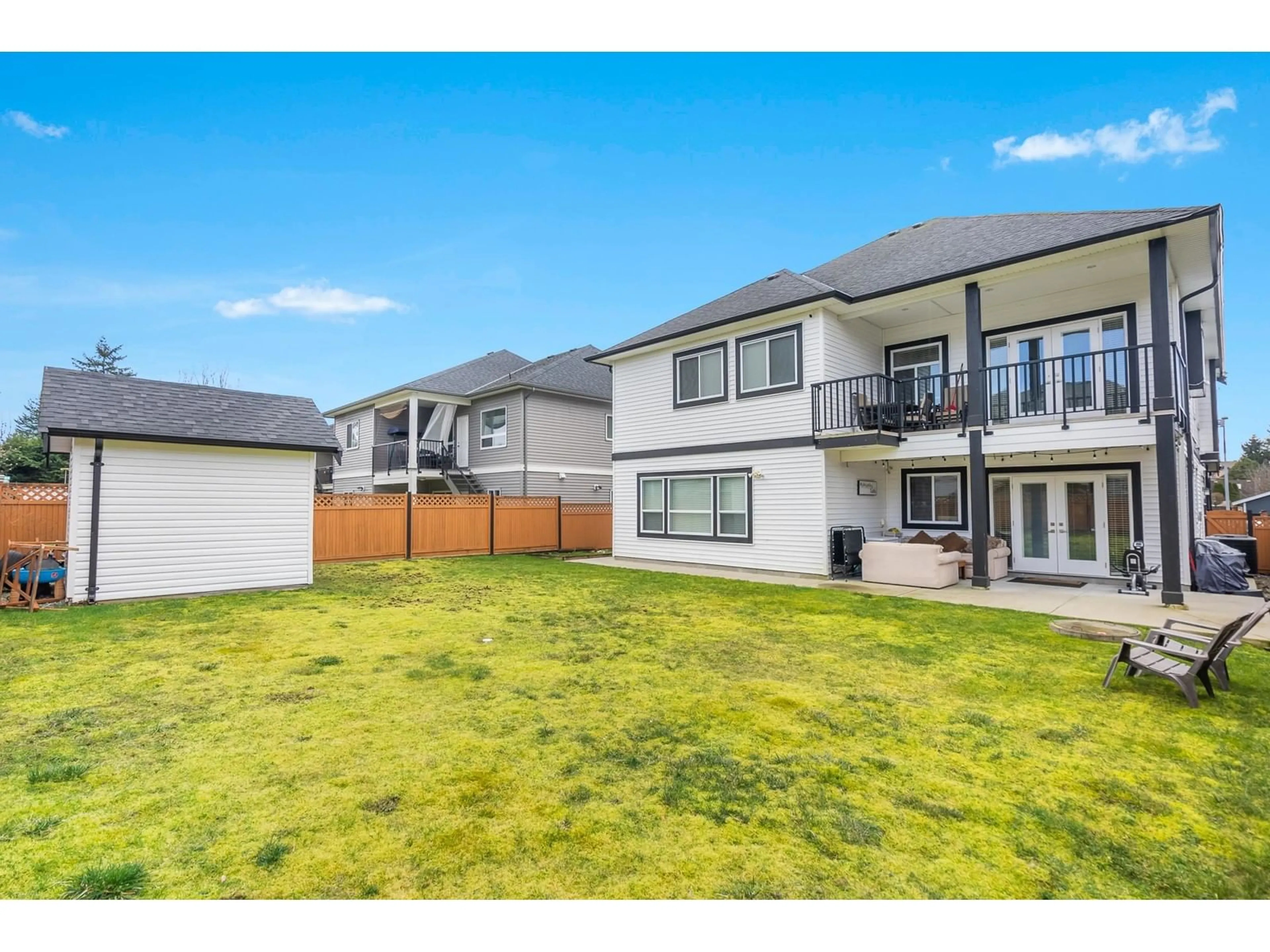 A pic from outside/outdoor area/front of a property/back of a property/a pic from drone, unknown for 32565 SALSBURY, Mission British Columbia V4S1M3