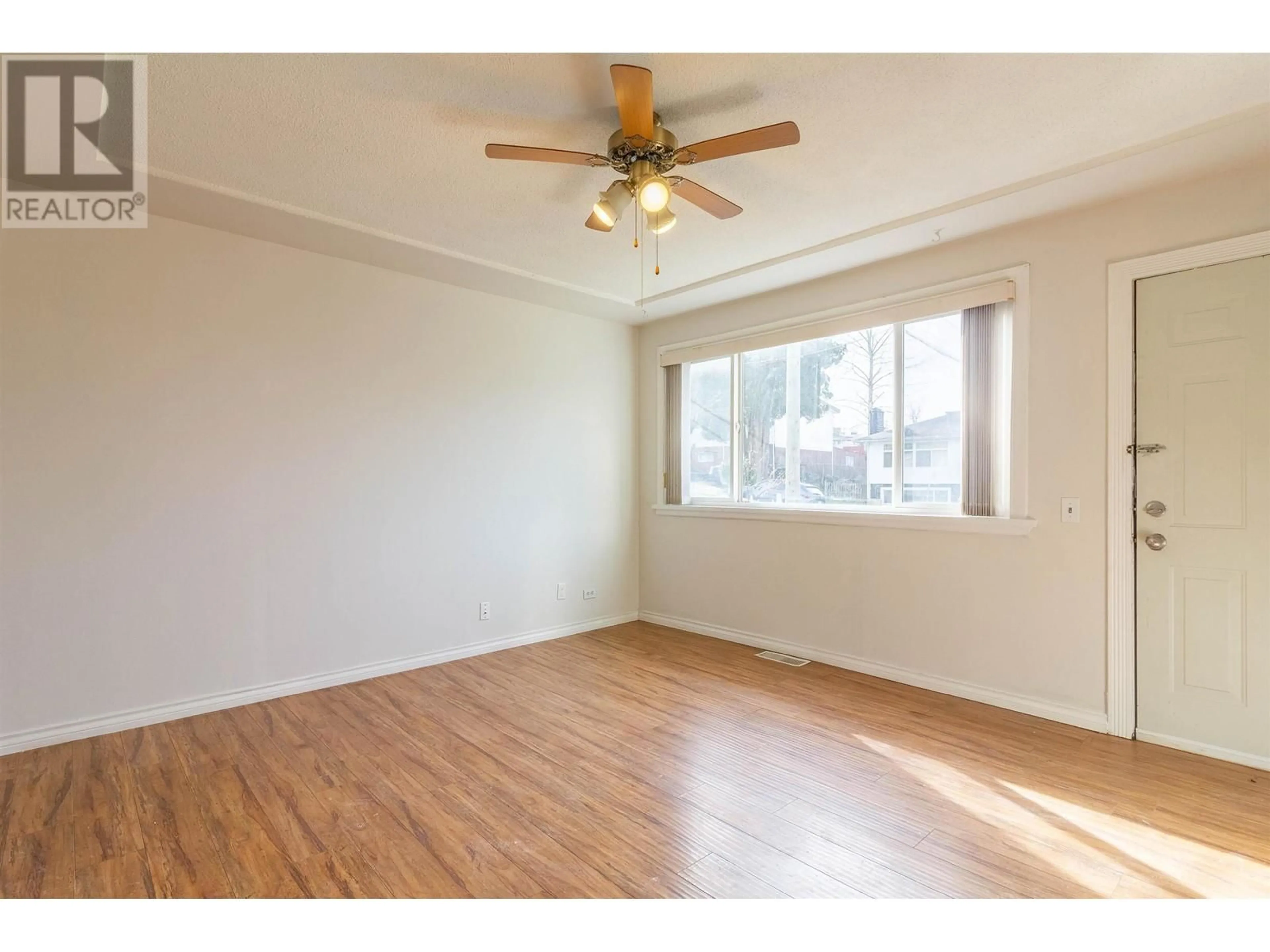 A pic of a room for 5630 LINCOLN STREET, Vancouver British Columbia V5R4P4